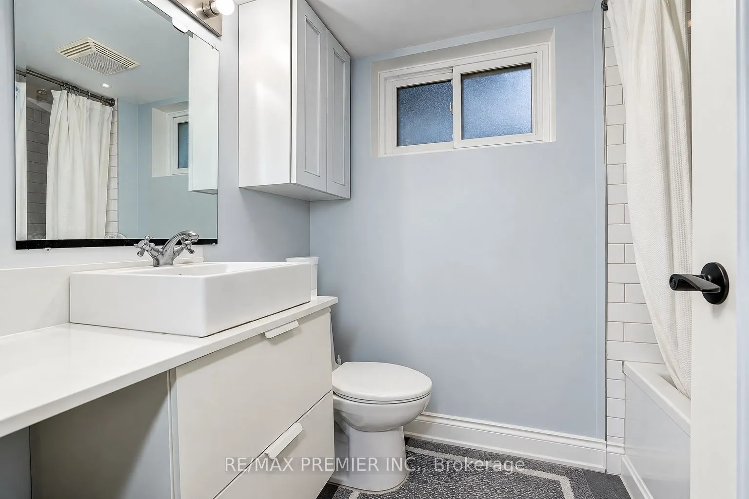 445 Selsey Drive