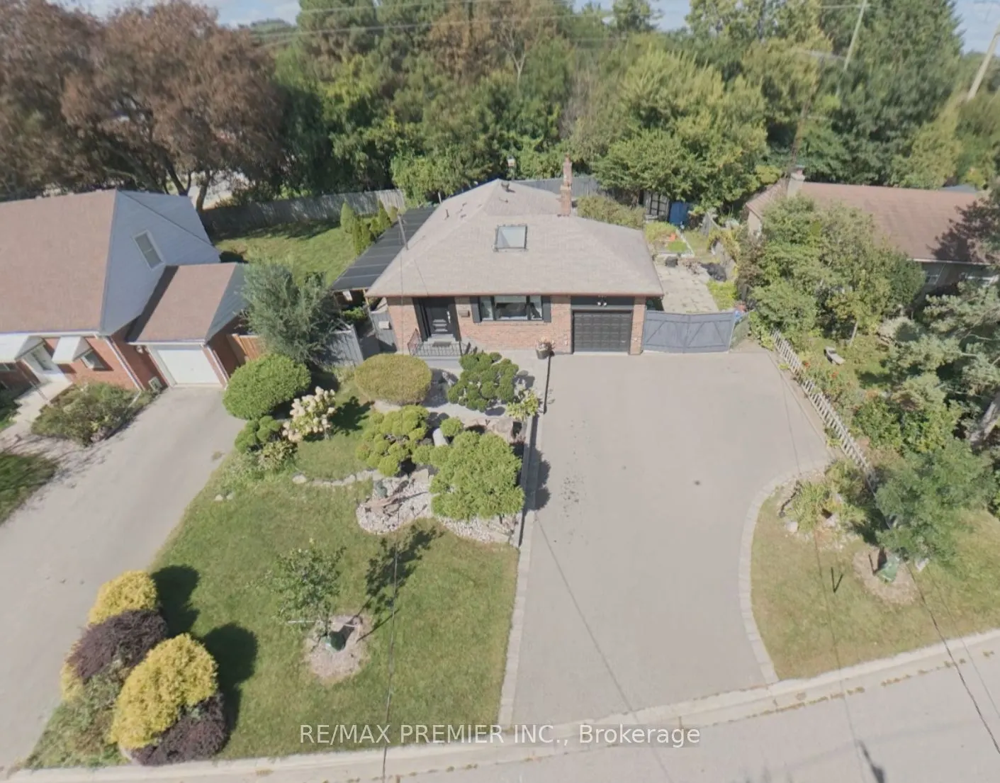 445 Selsey Drive