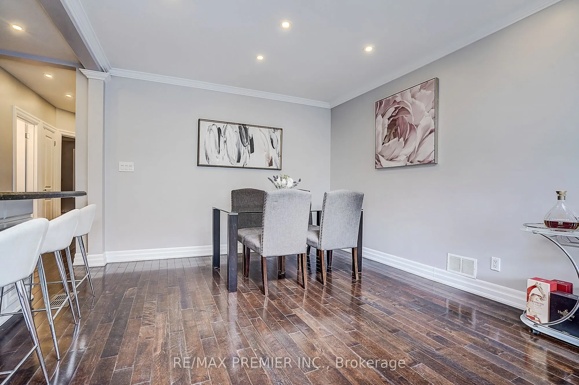 445 Selsey Drive