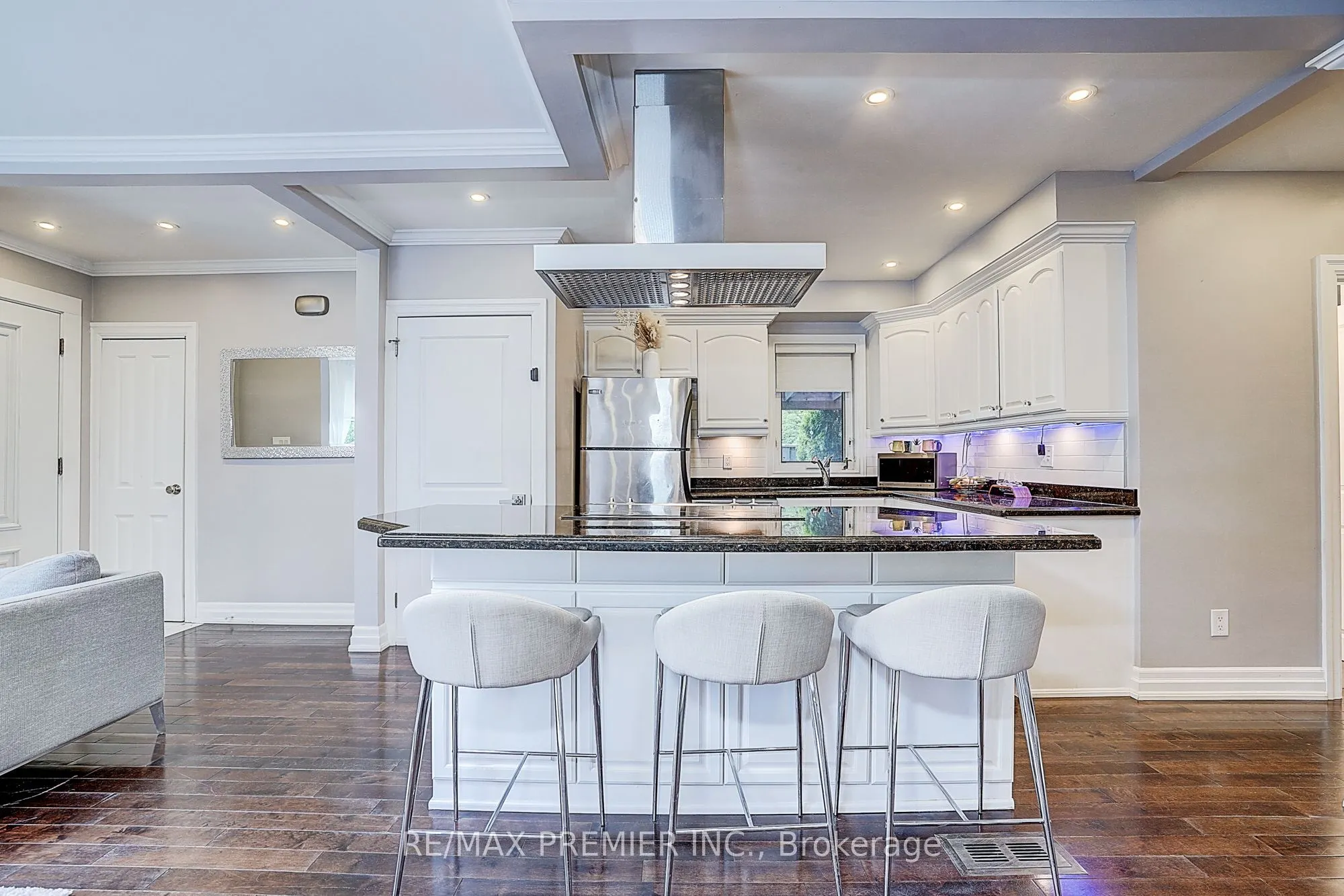 445 Selsey Drive