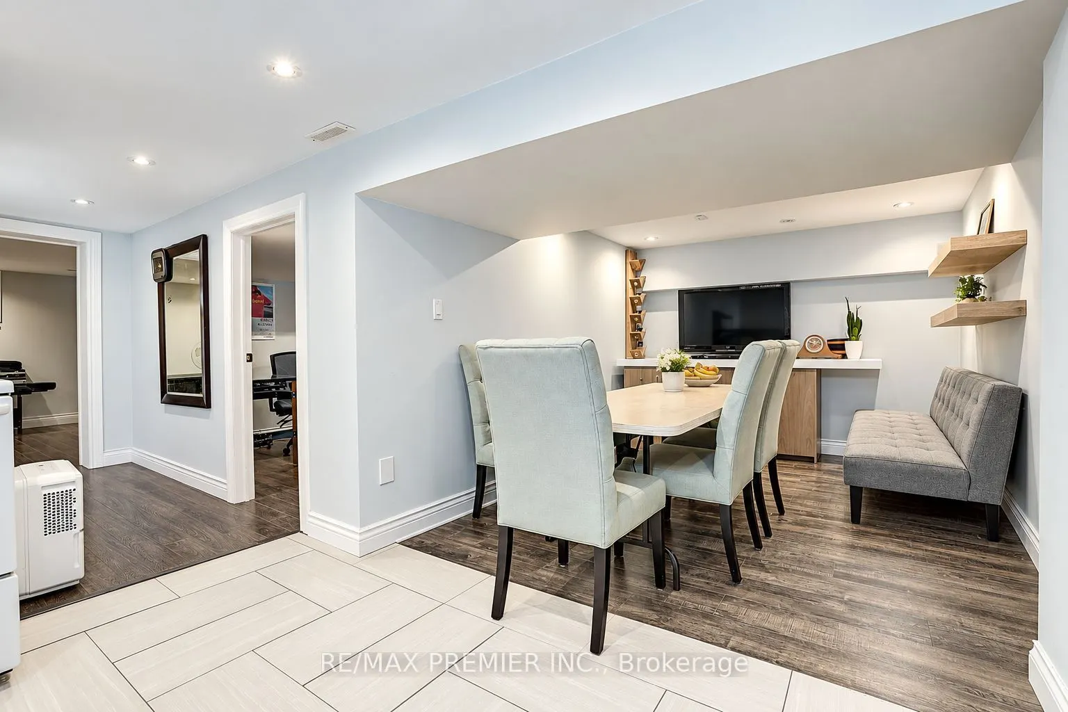 445 Selsey Drive
