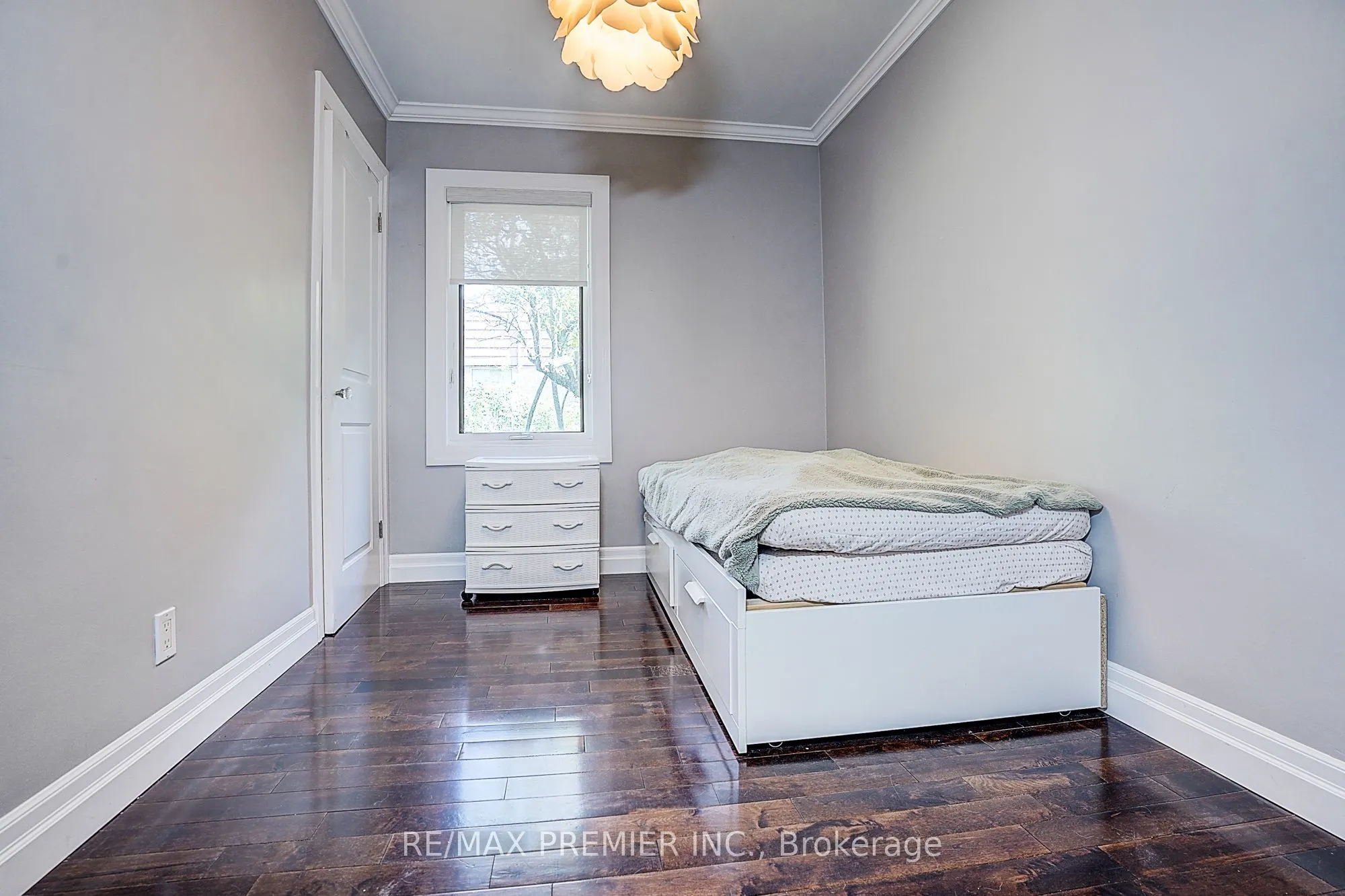 445 Selsey Drive