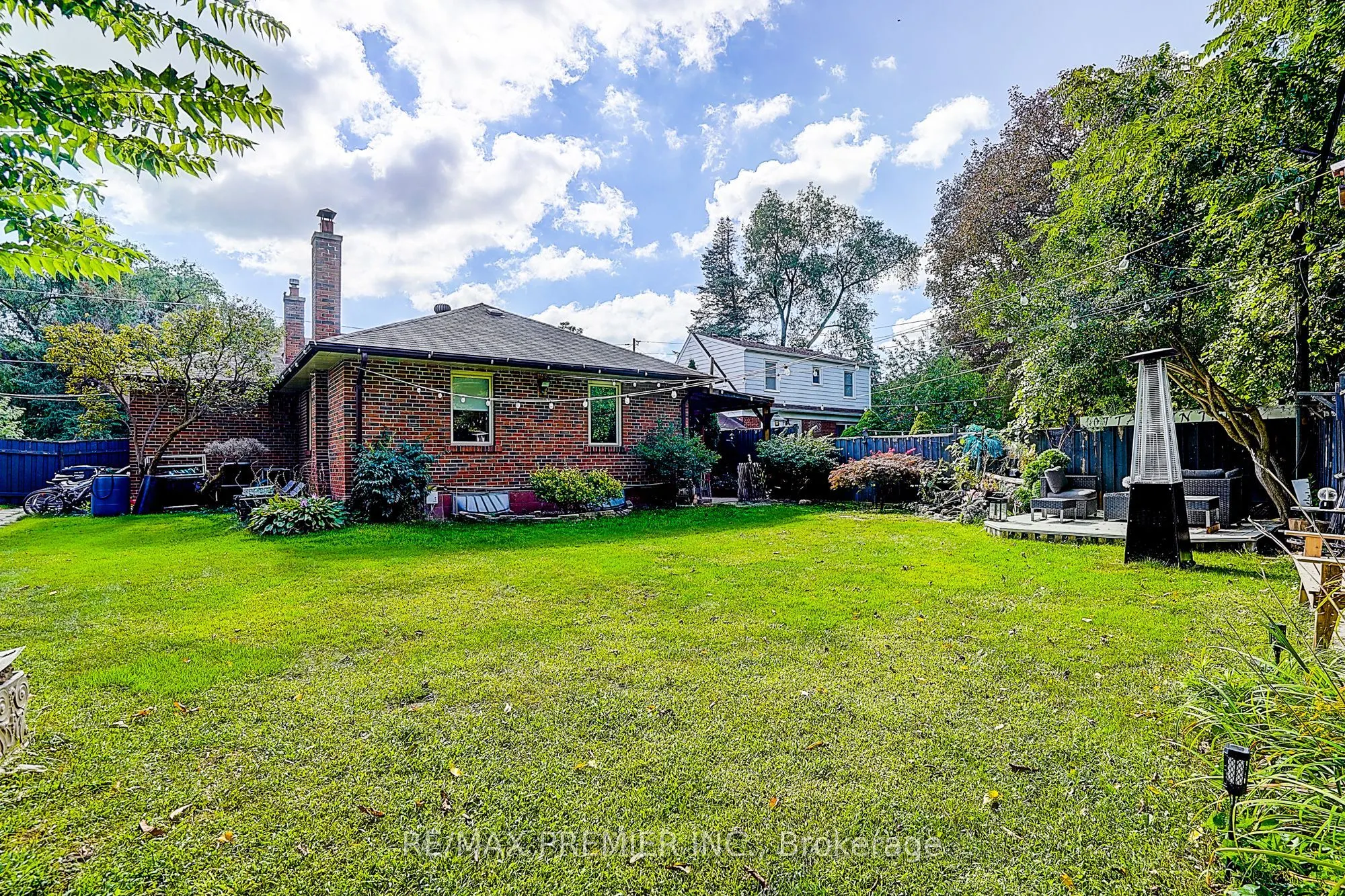 445 Selsey Drive