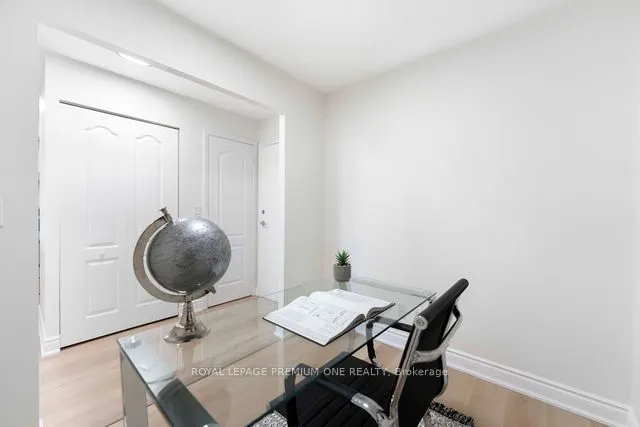 33 Elm Drive W #611