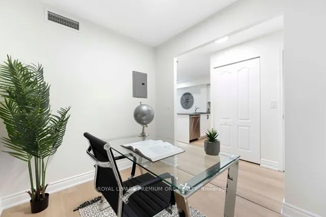 33 Elm Drive W #611