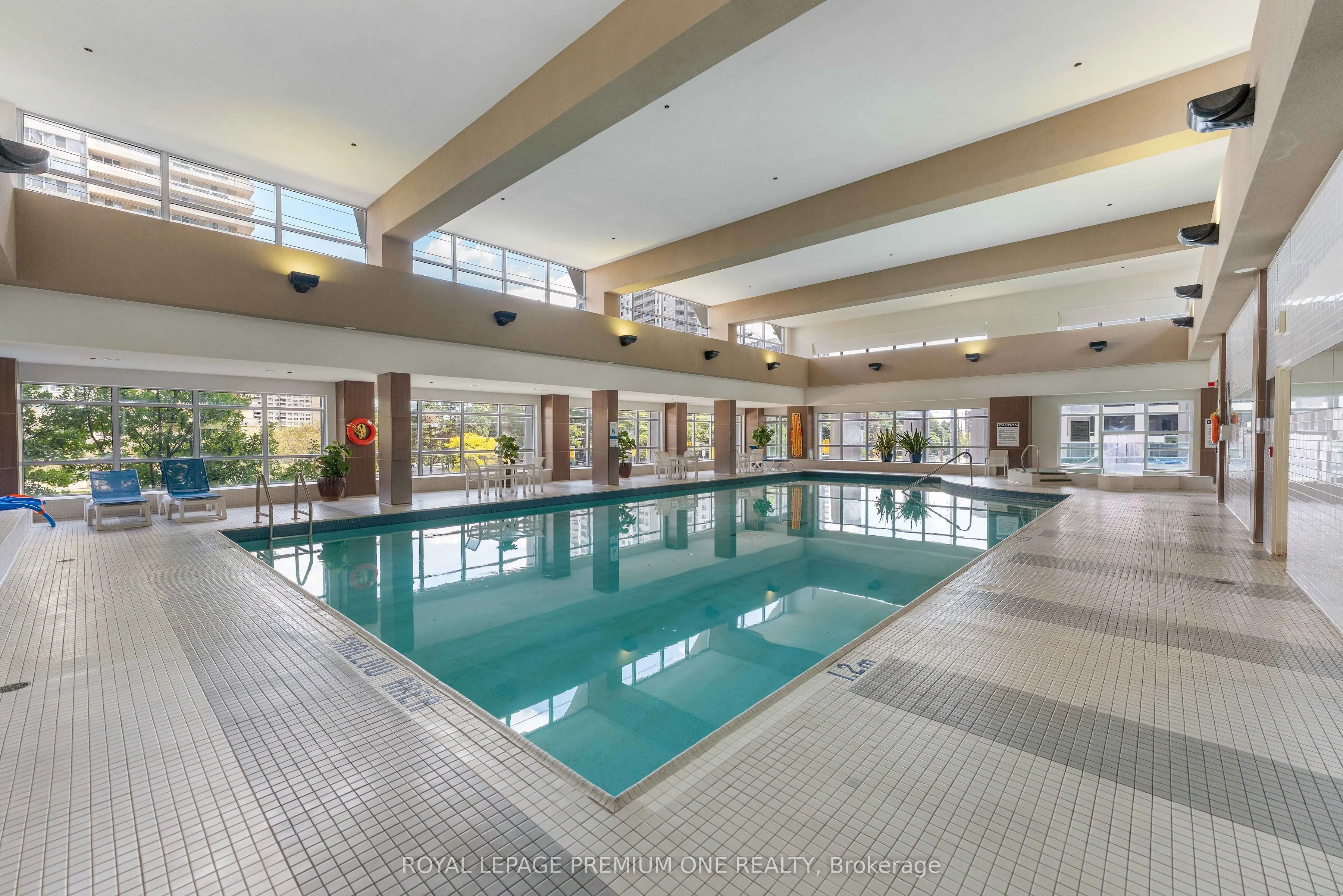 33 Elm Drive W #611