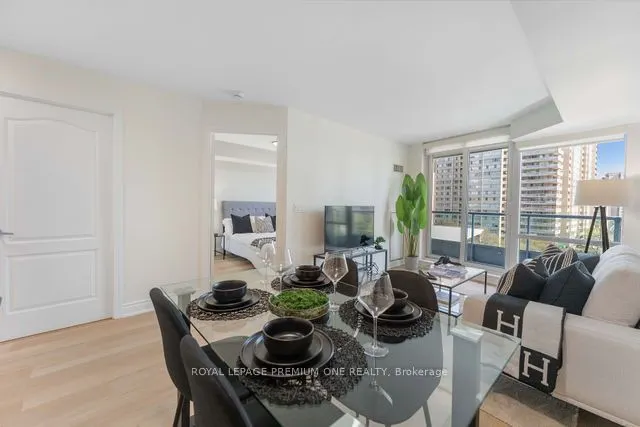 33 Elm Drive W #611