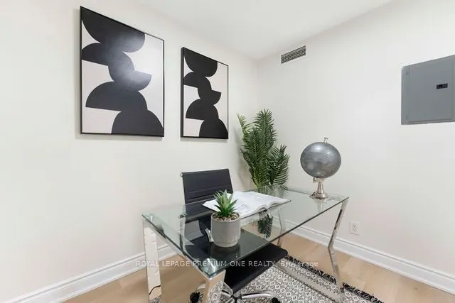 33 Elm Drive W #611