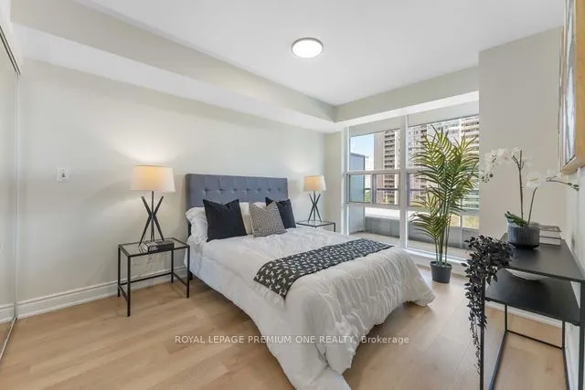 33 Elm Drive W #611