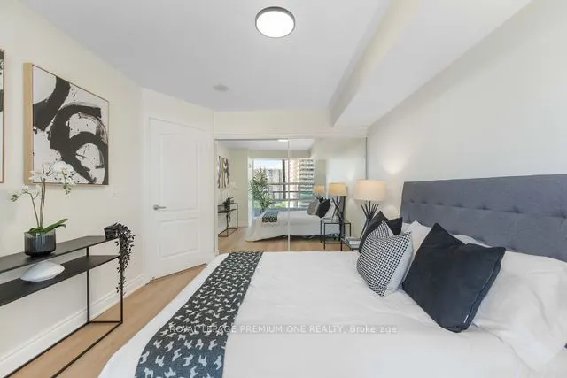 33 Elm Drive W #611
