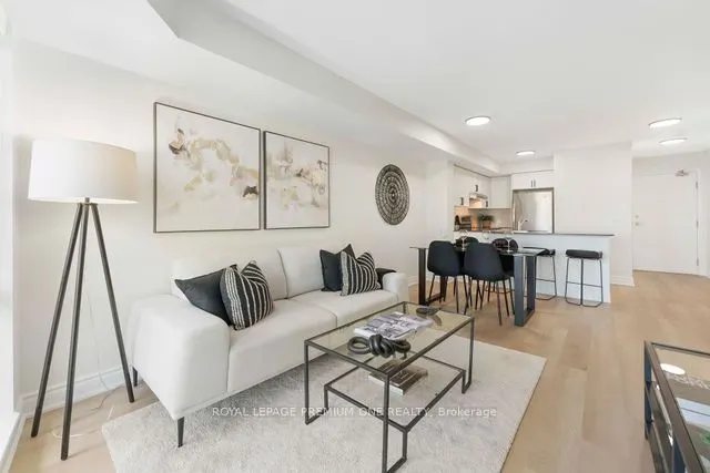 33 Elm Drive W #611