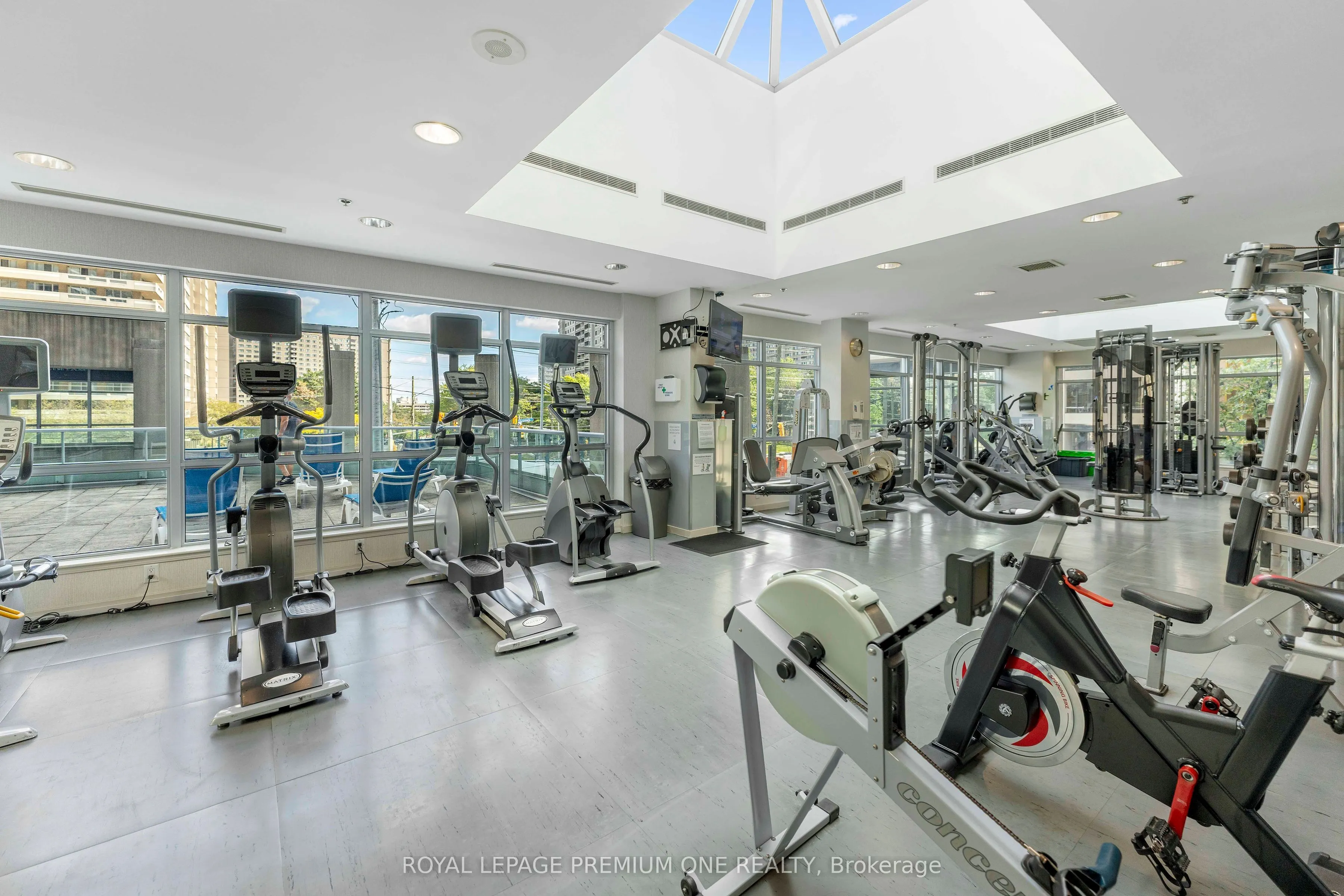 33 Elm Drive W #611