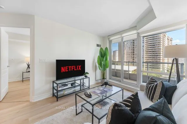 33 Elm Drive W #611