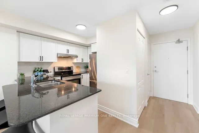 33 Elm Drive W #611
