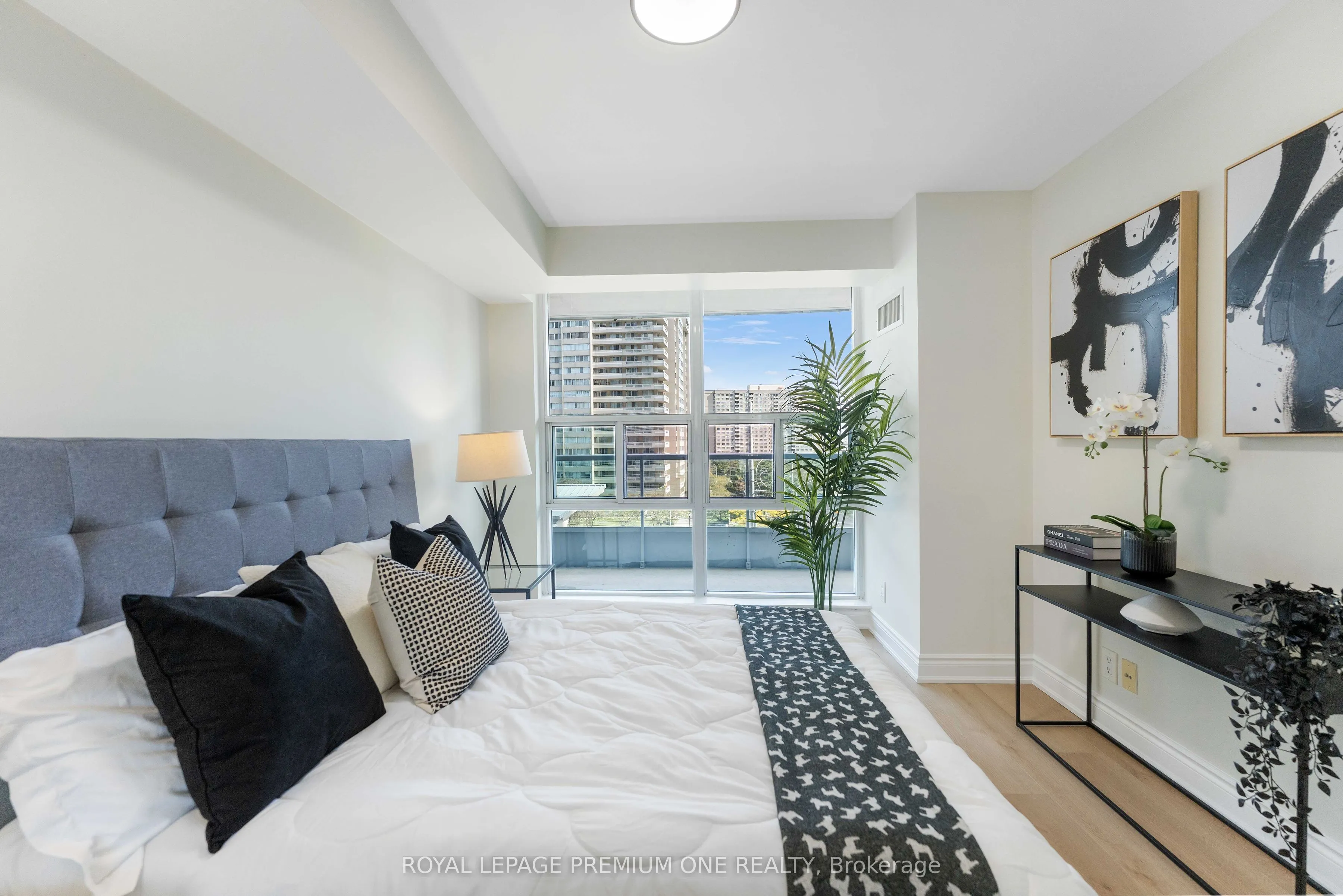 33 Elm Drive W #611