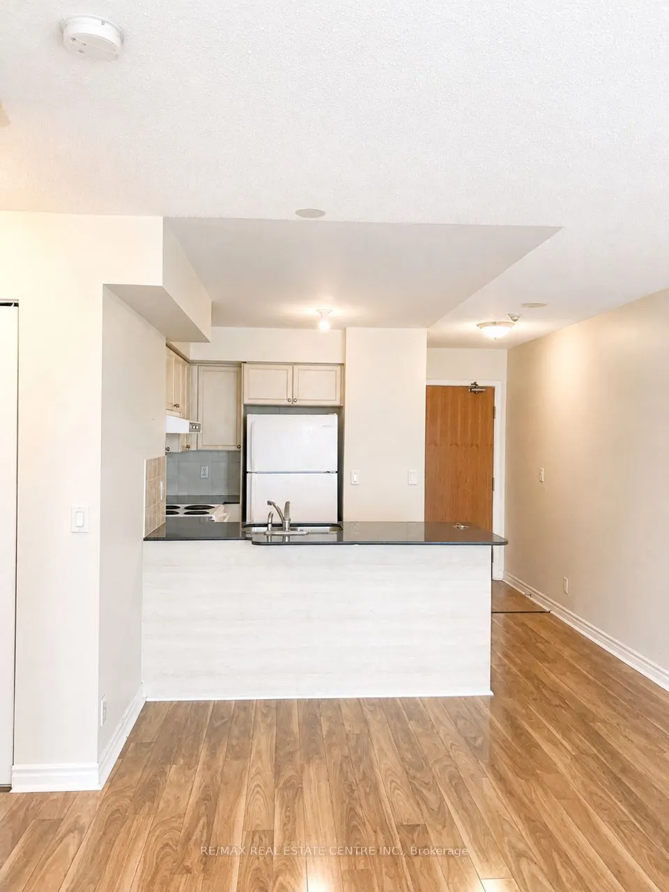 33 Elm Drive #1205