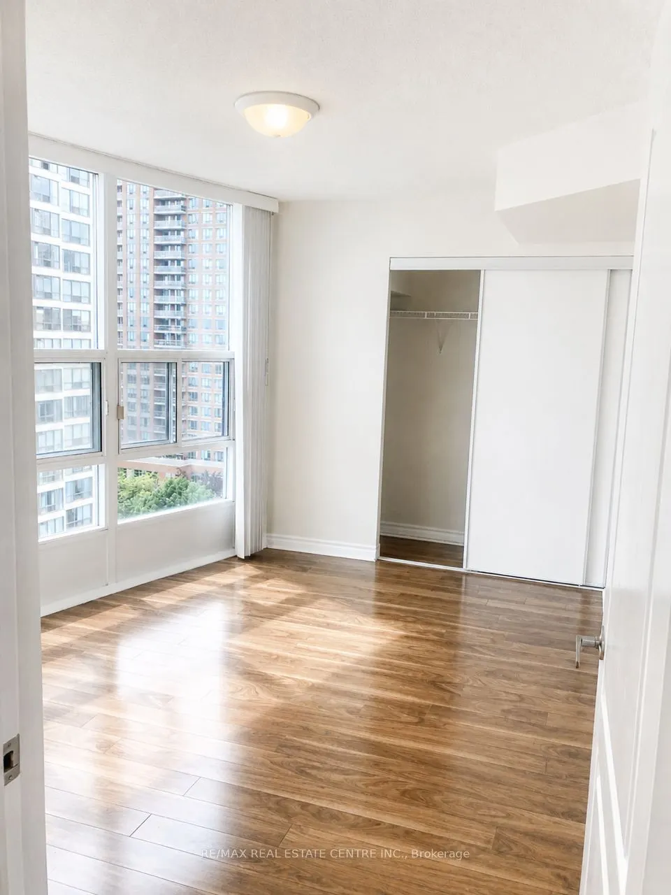 33 Elm Drive #1205