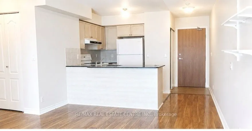 33 Elm Drive #1205