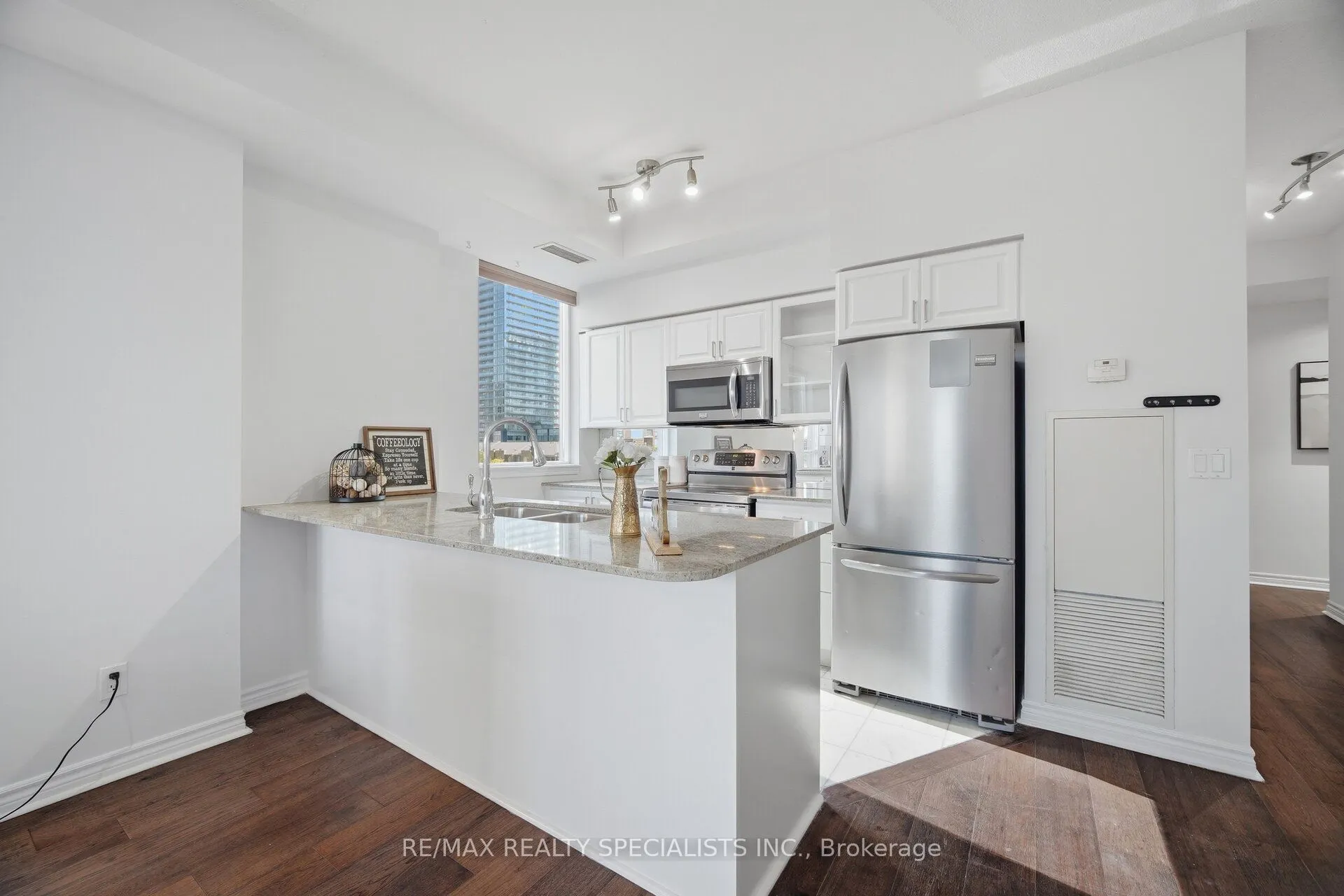 388 Prince of Wales Drive #406