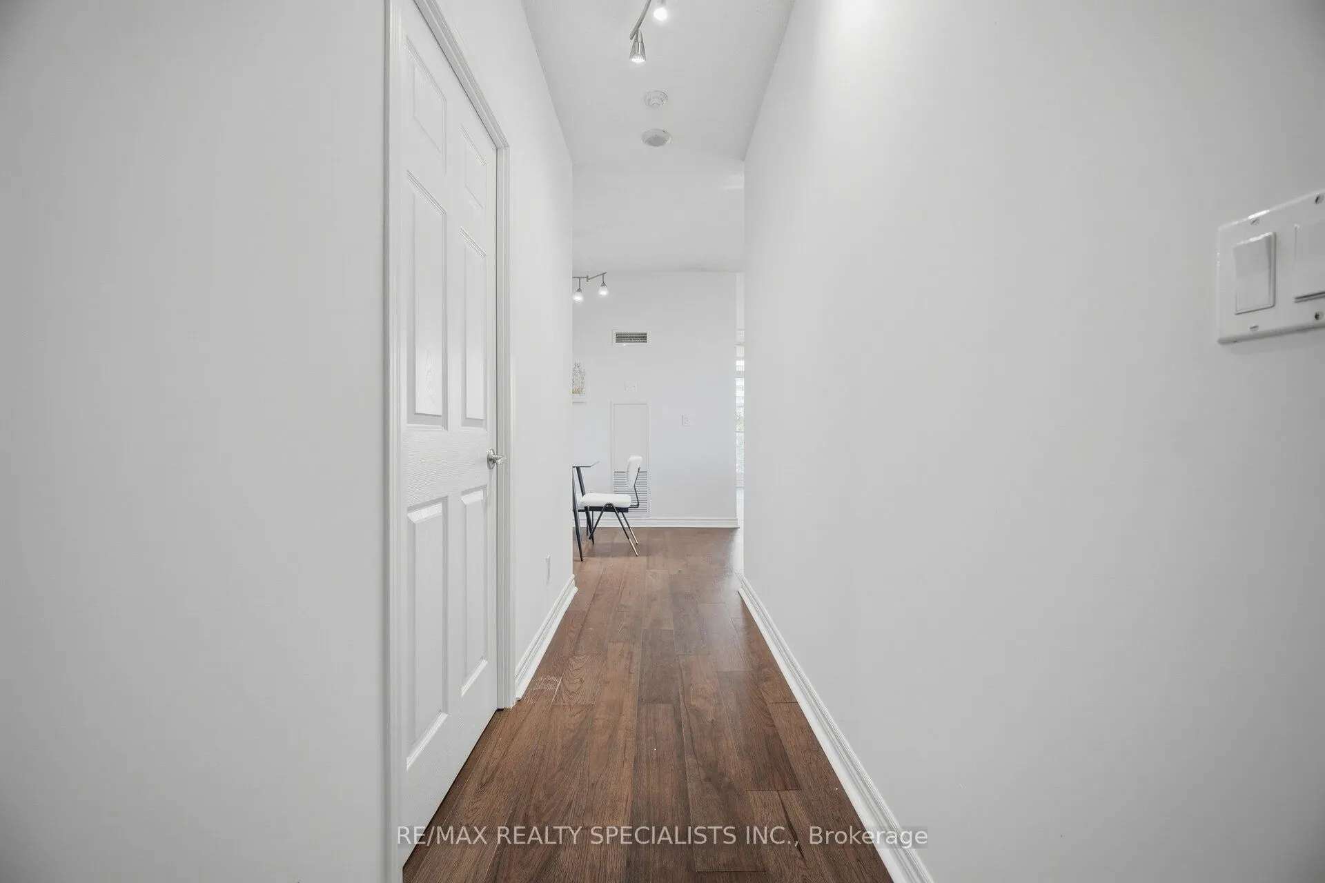388 Prince of Wales Drive #406