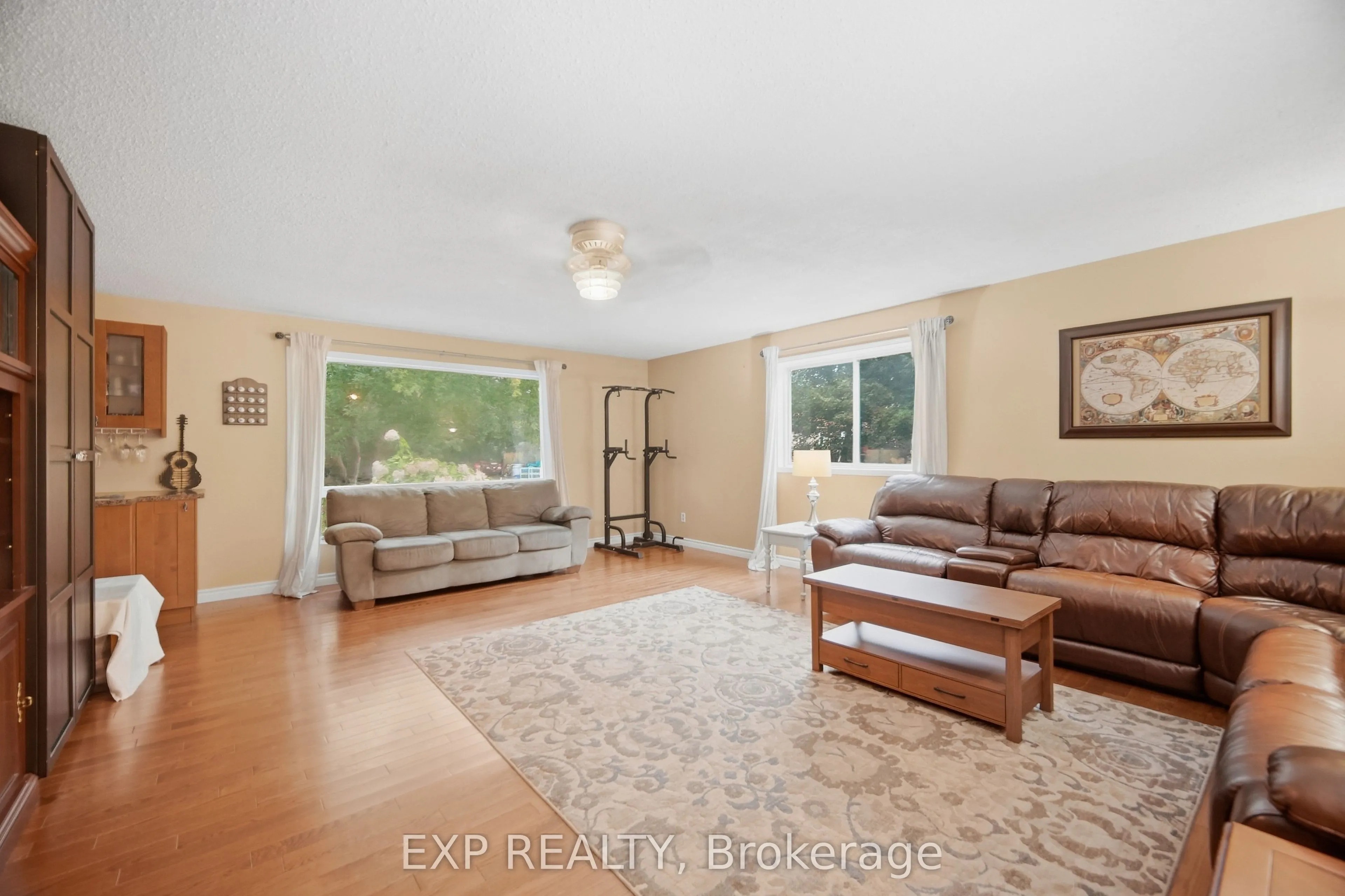 14367 Trafalgar Road N