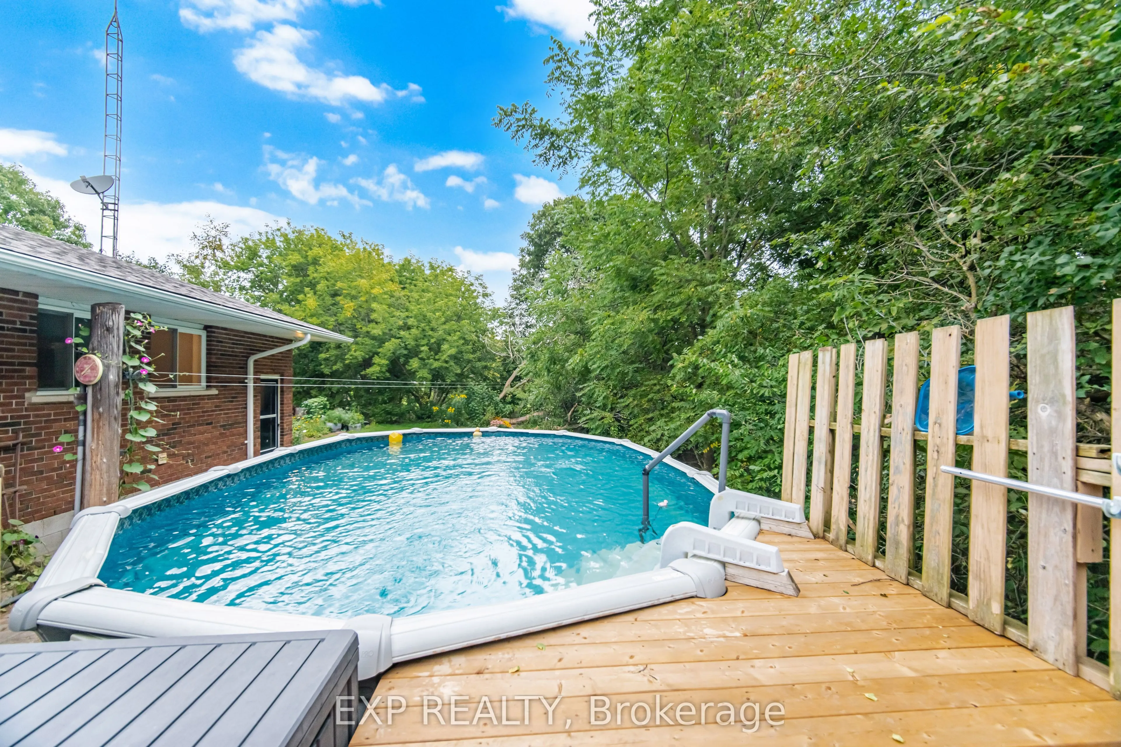 14367 Trafalgar Road N