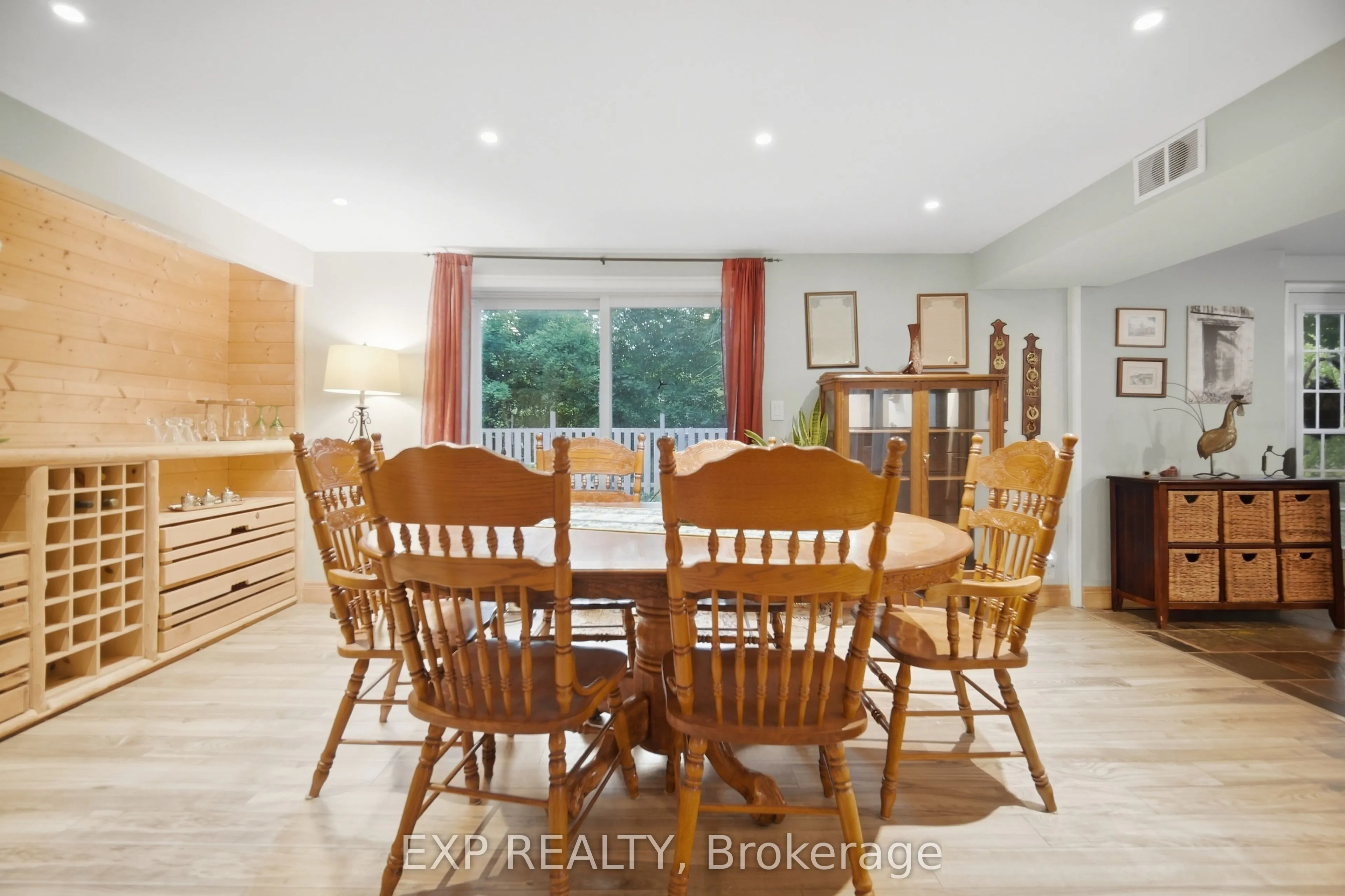 14367 Trafalgar Road N