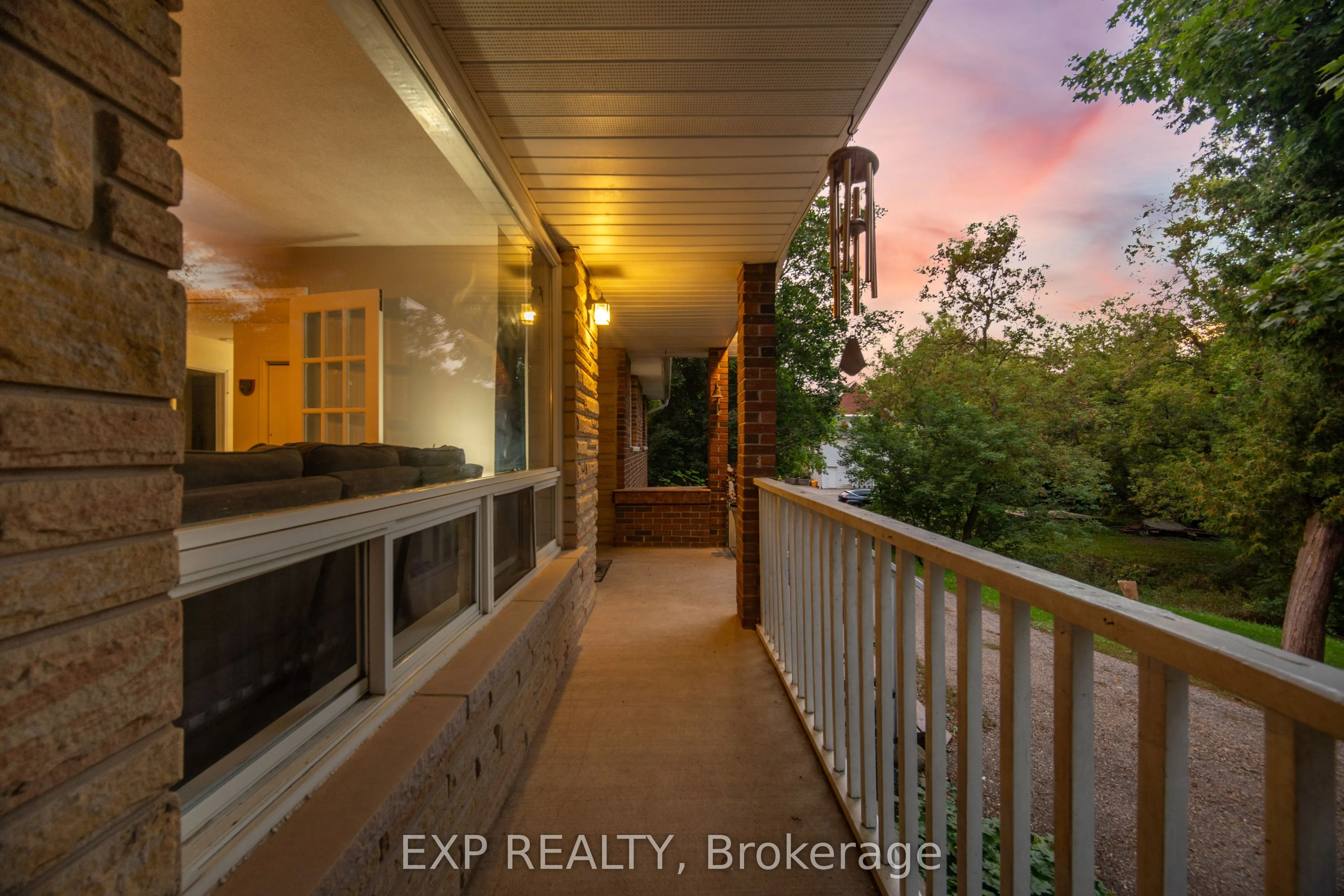 14367 Trafalgar Road N
