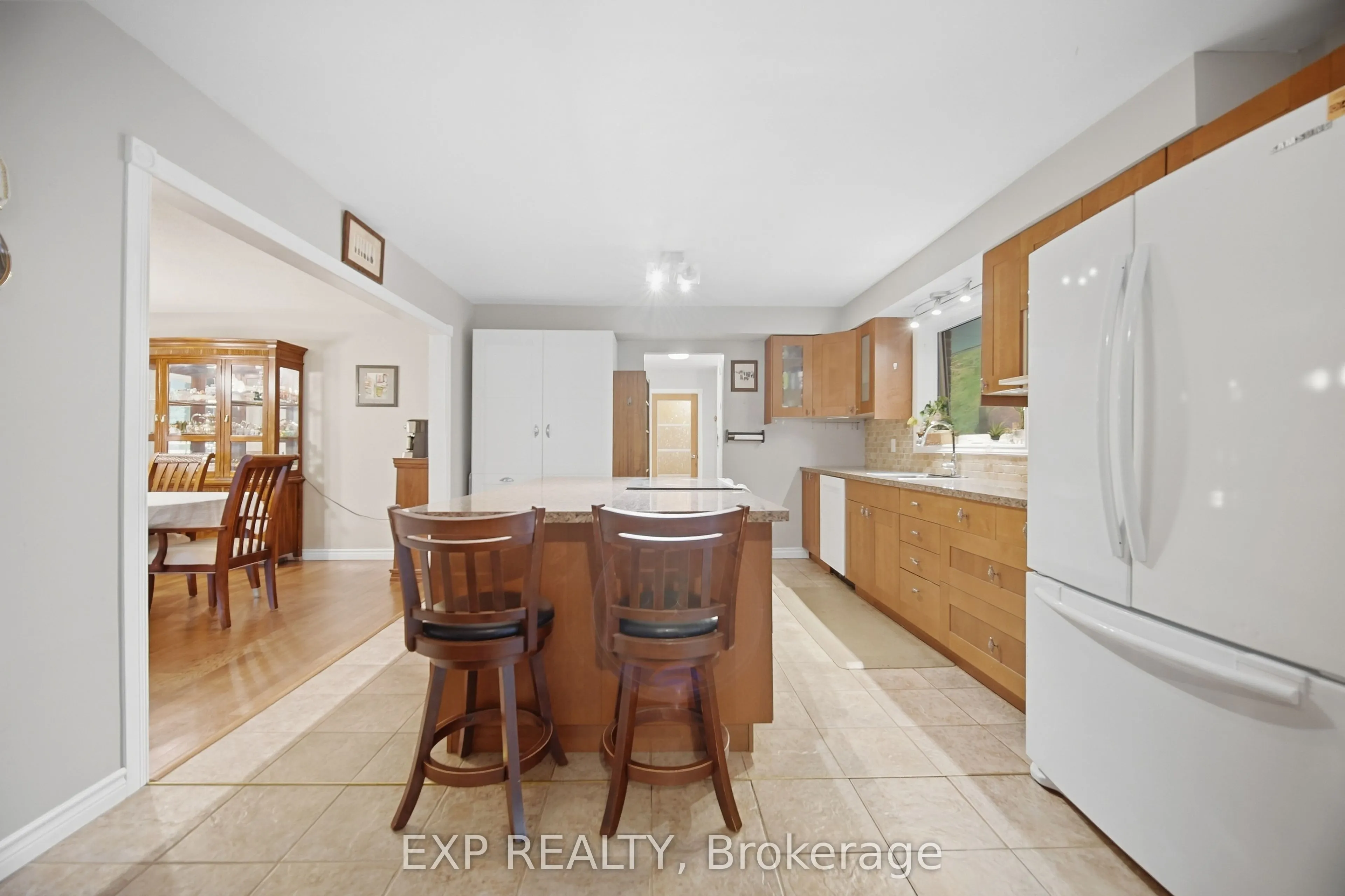 14367 Trafalgar Road N