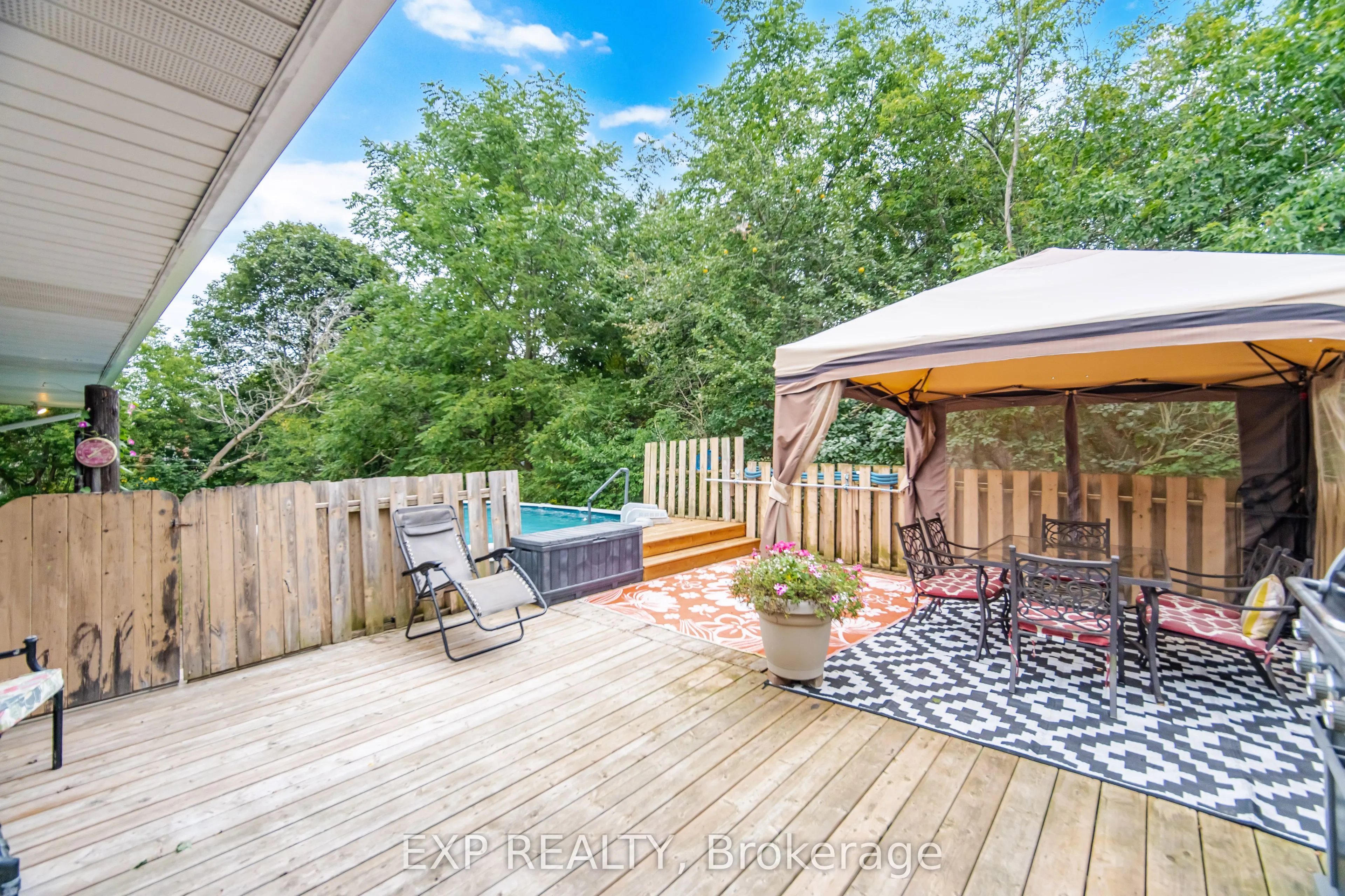 14367 Trafalgar Road N