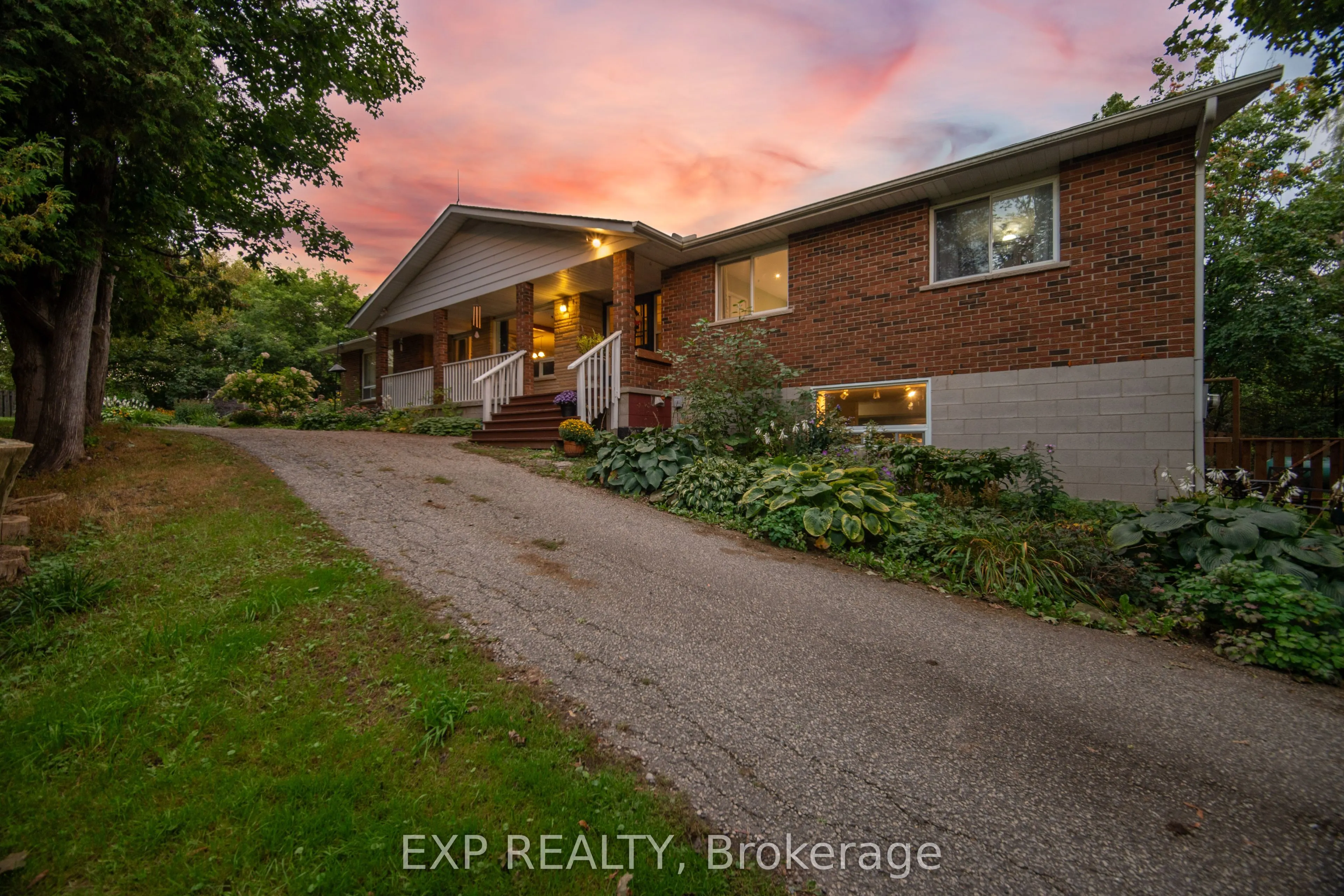 14367 Trafalgar Road N
