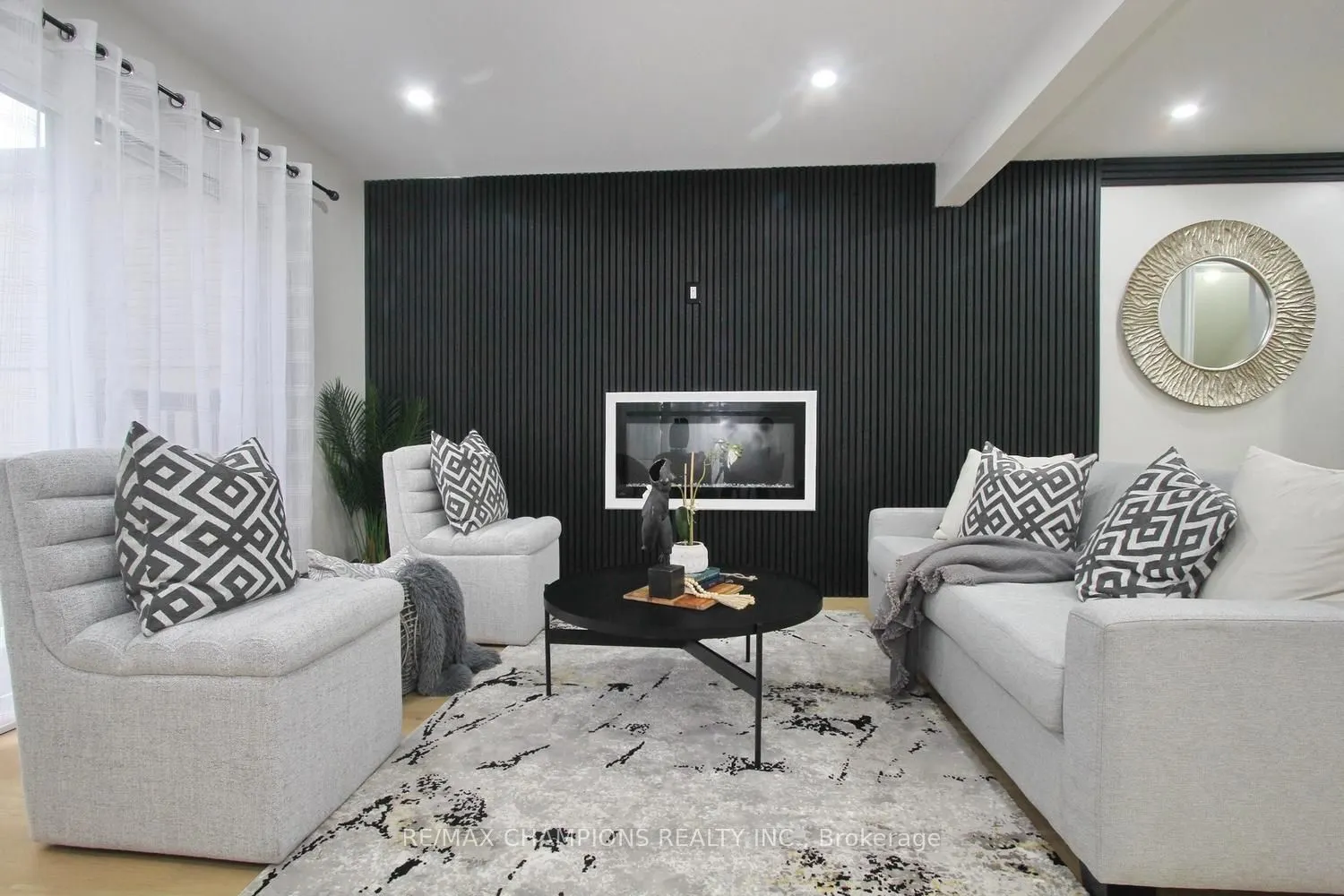 16 Glencairn Square