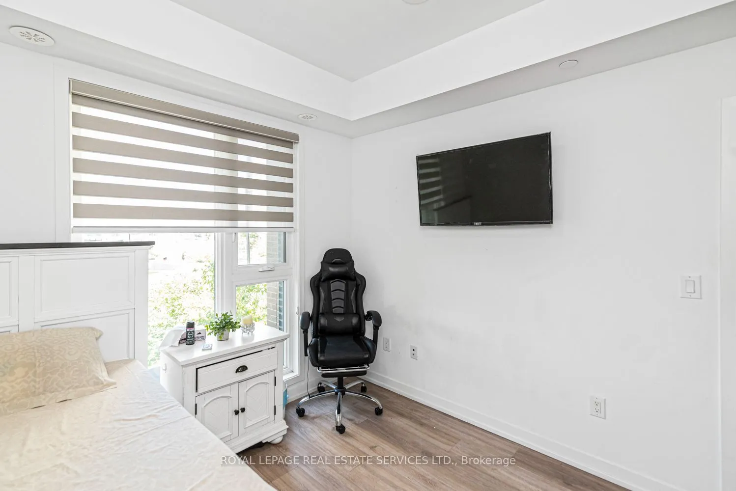 2530 Eglinton Avenue W #117