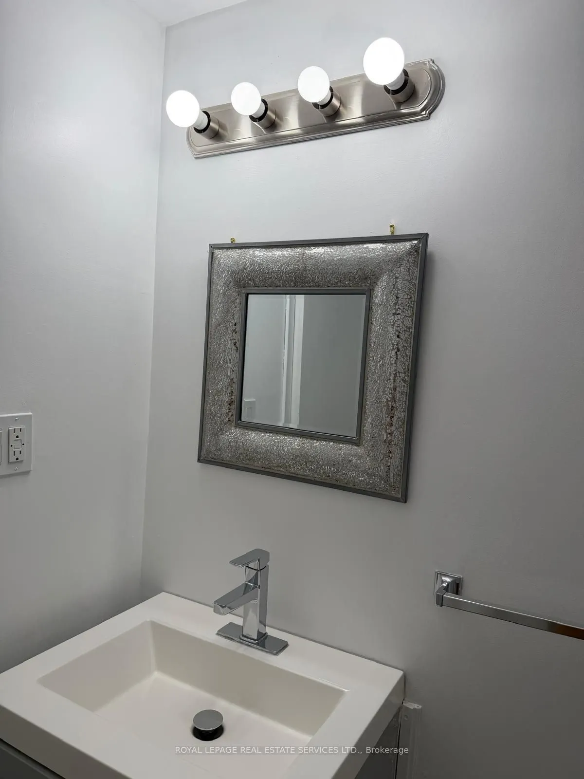 1226 King Street W #Upper