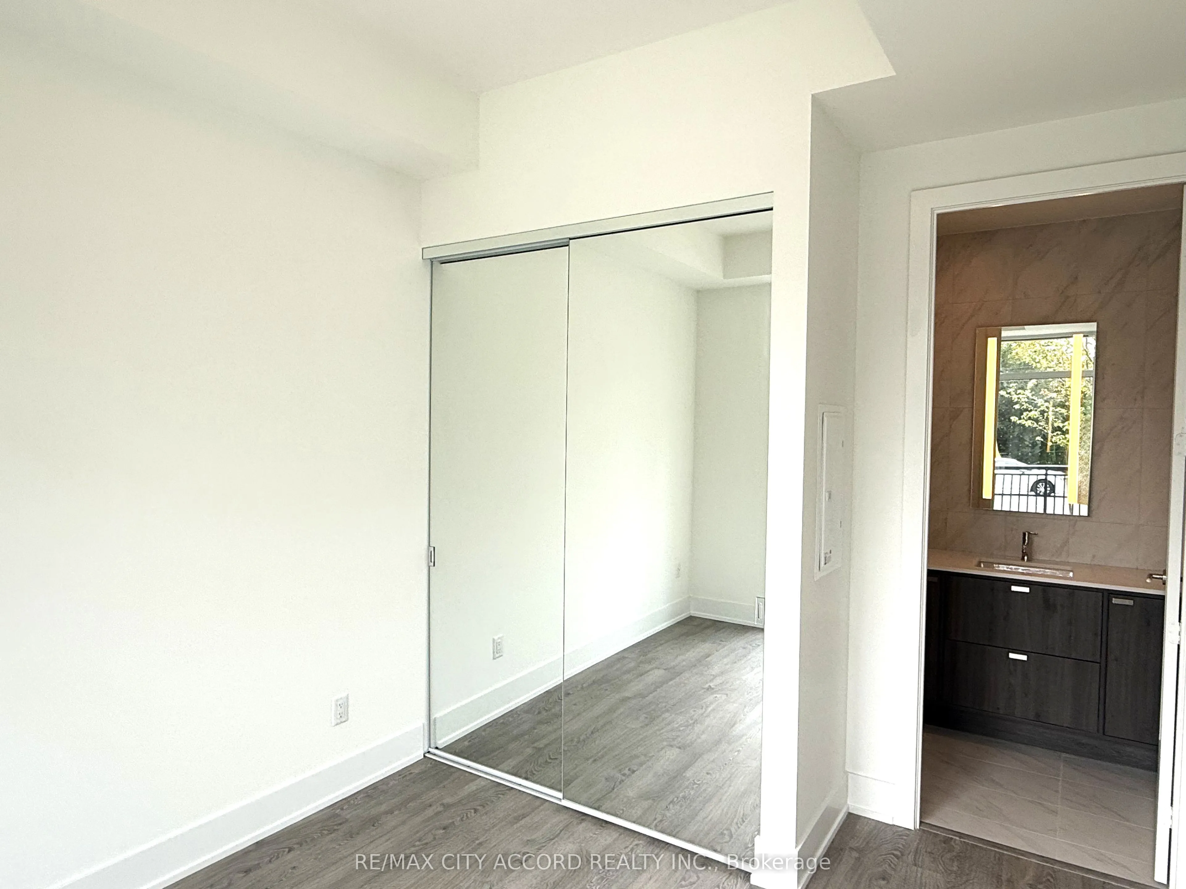 259 The Kingsway #108