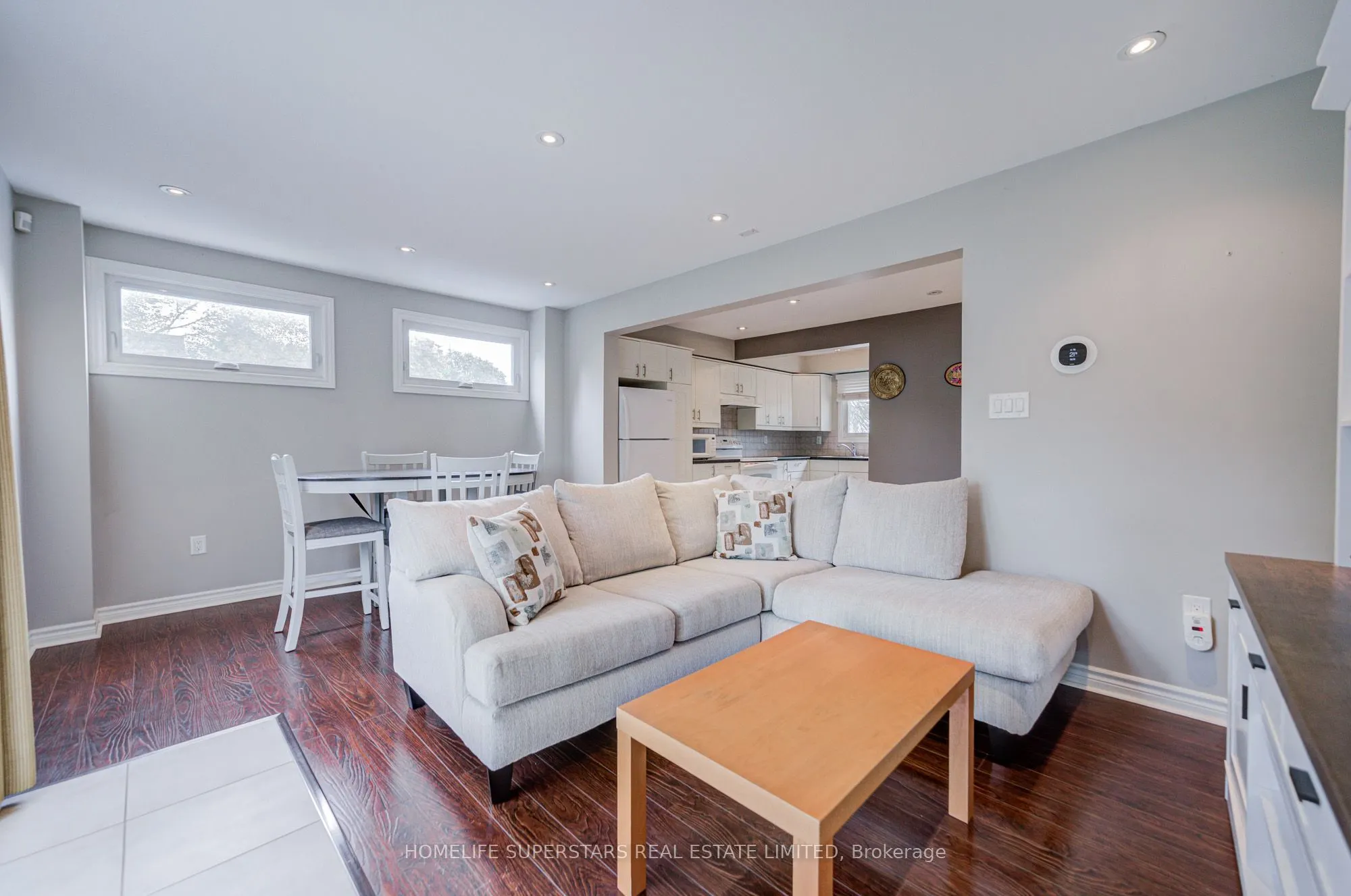 50 Hoskins Square