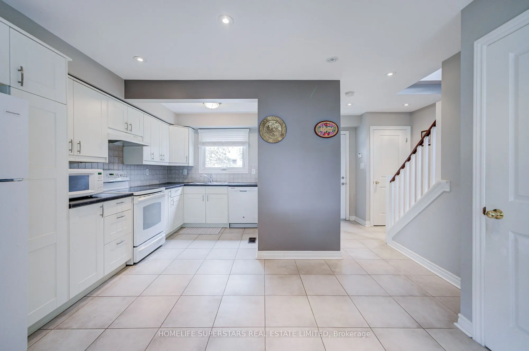 50 Hoskins Square