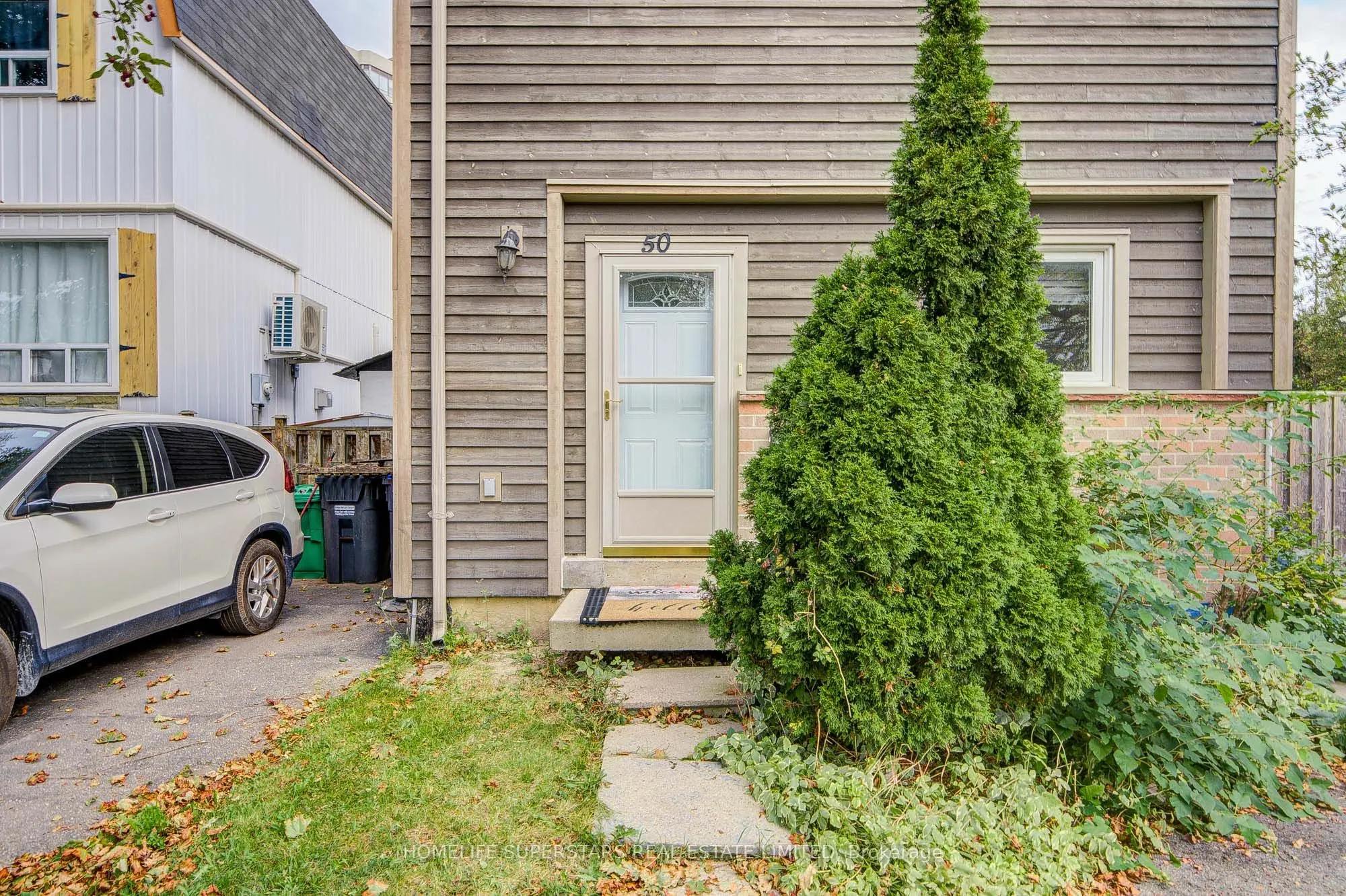 50 Hoskins Square
