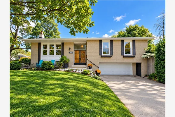 2490 Yarmouth Crescent