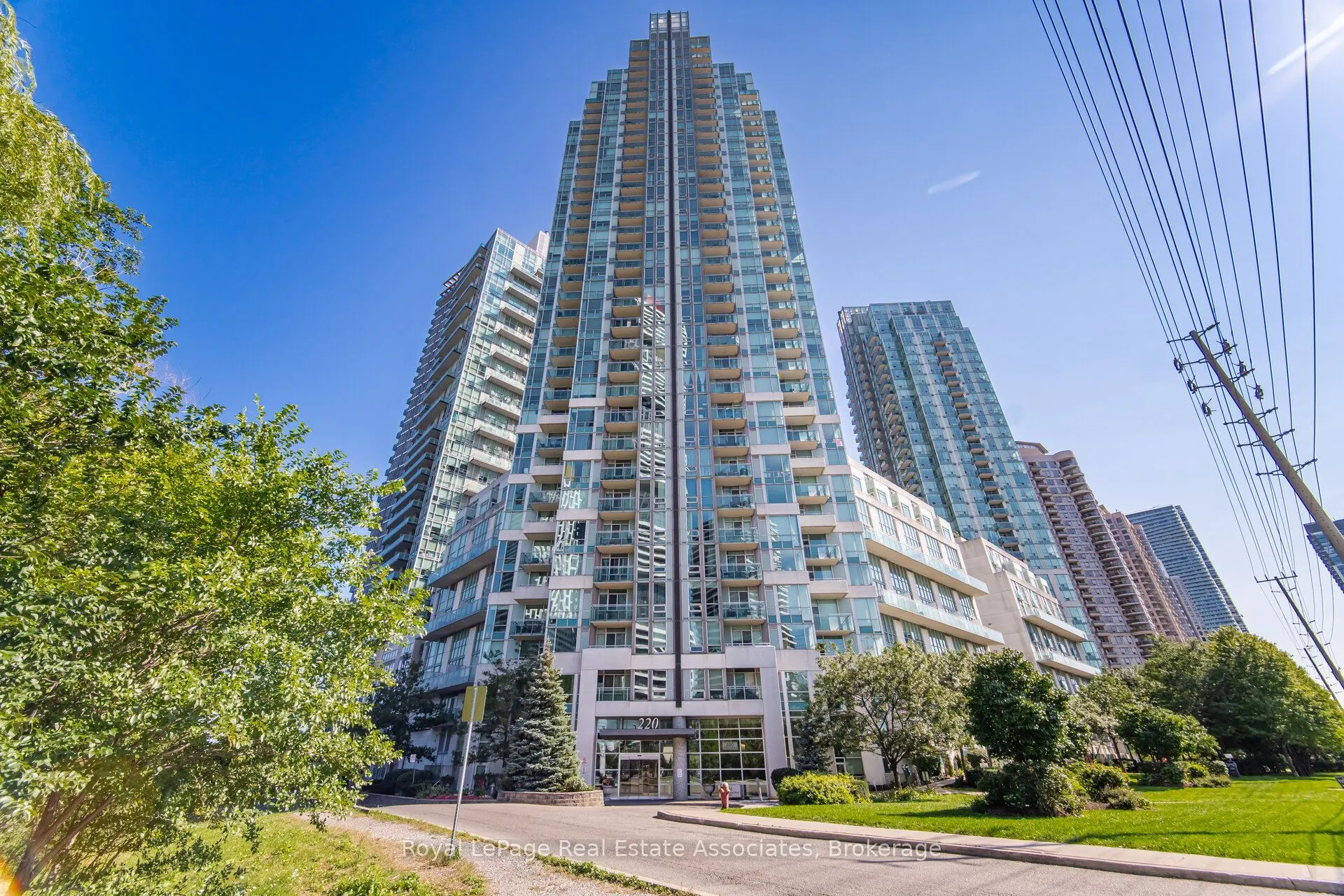 220 Burnhamthorpe Road W #305