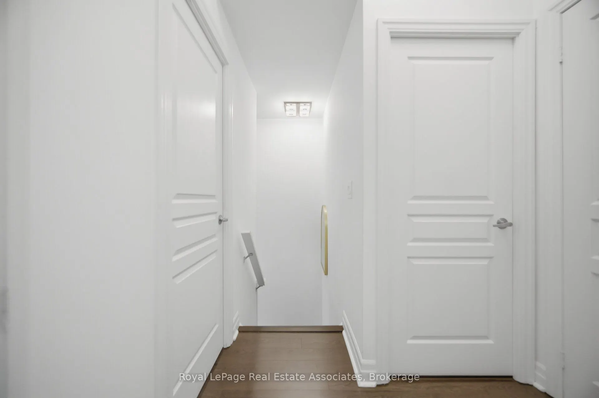 220 Burnhamthorpe Road W #305