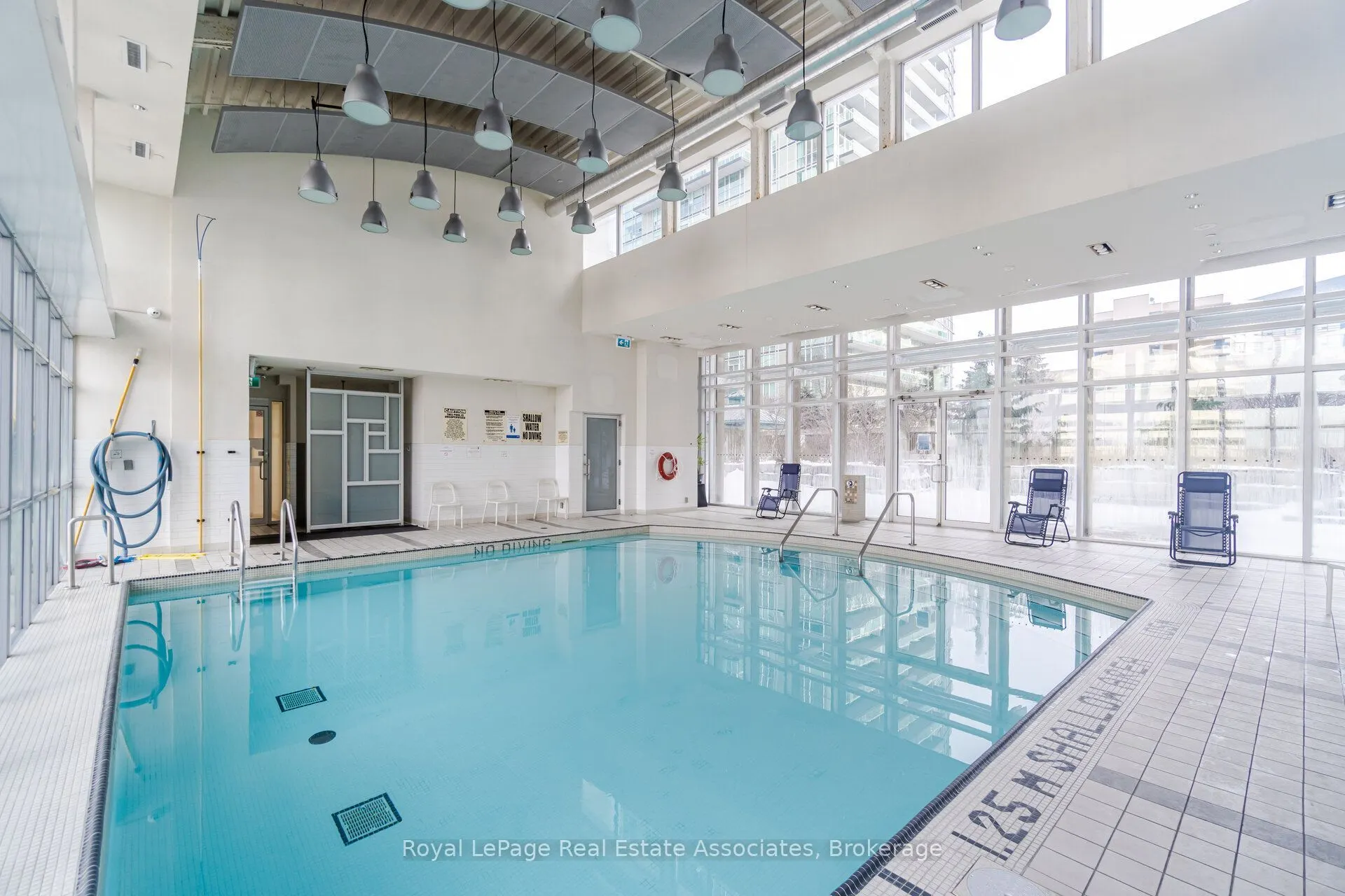 220 Burnhamthorpe Road W #305