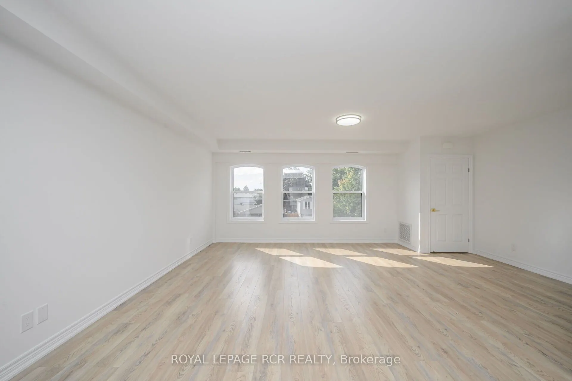 15 Brenda Boulevard #305