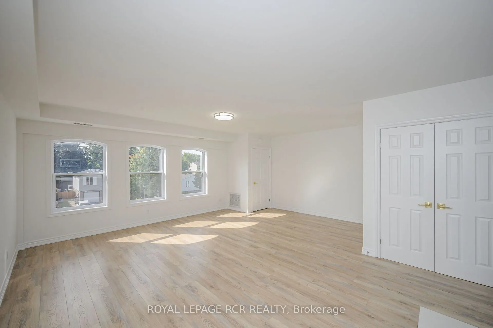 15 Brenda Boulevard #305