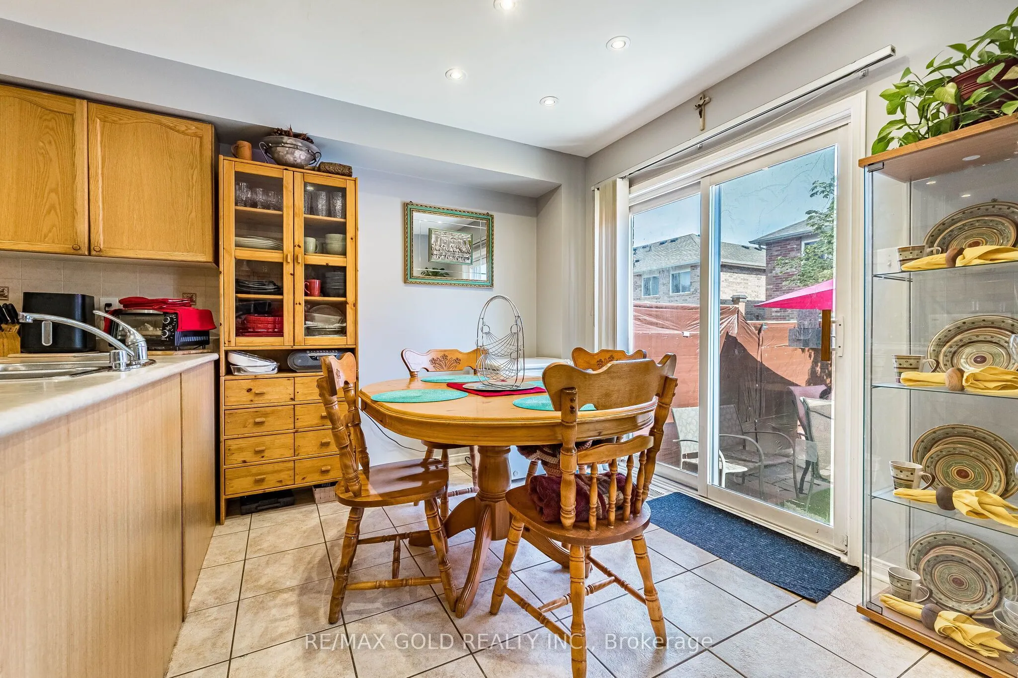 6 Mistdale Crescent