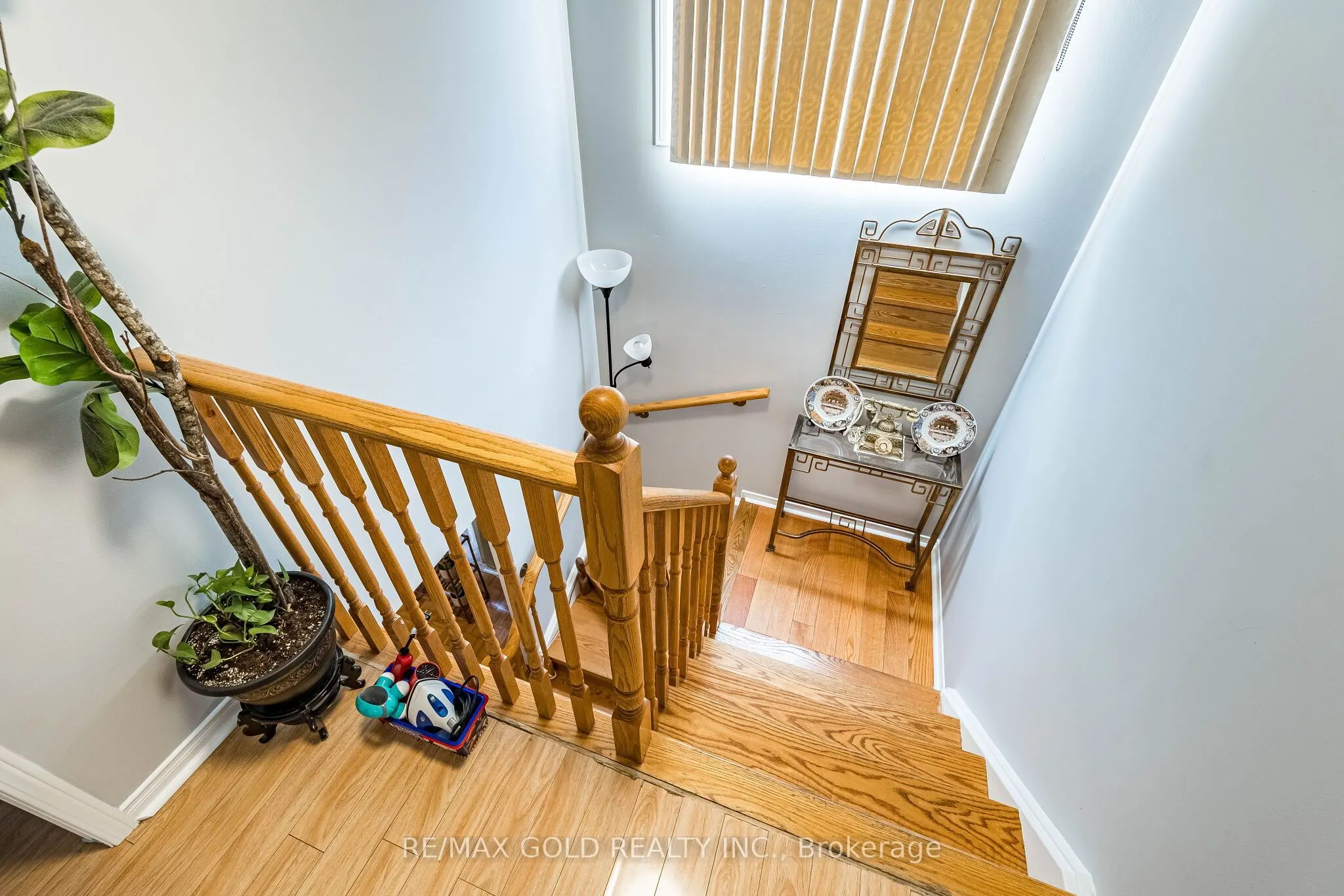 6 Mistdale Crescent