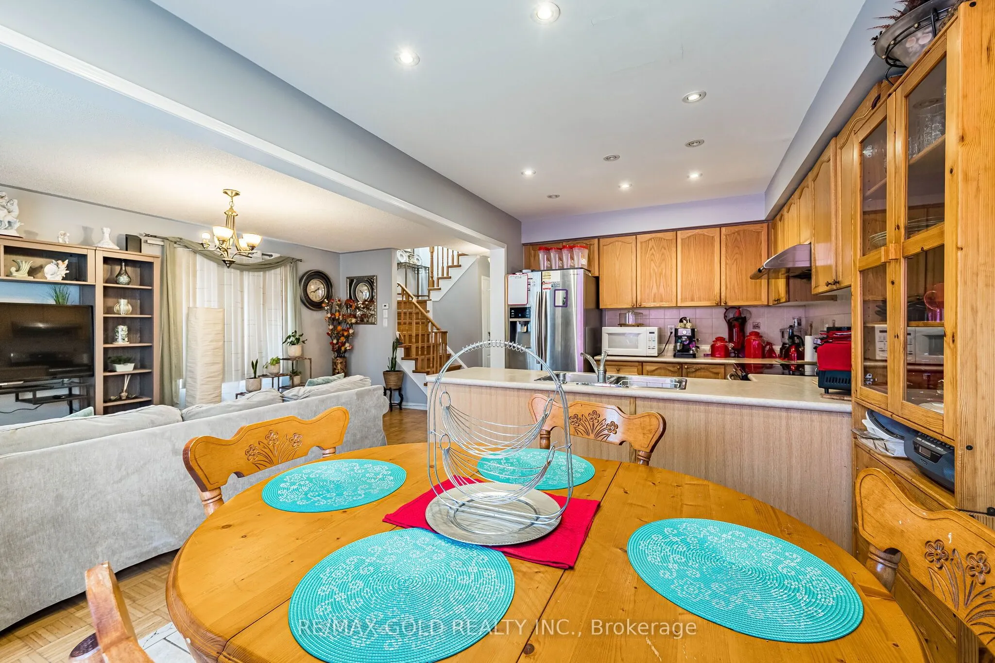 6 Mistdale Crescent