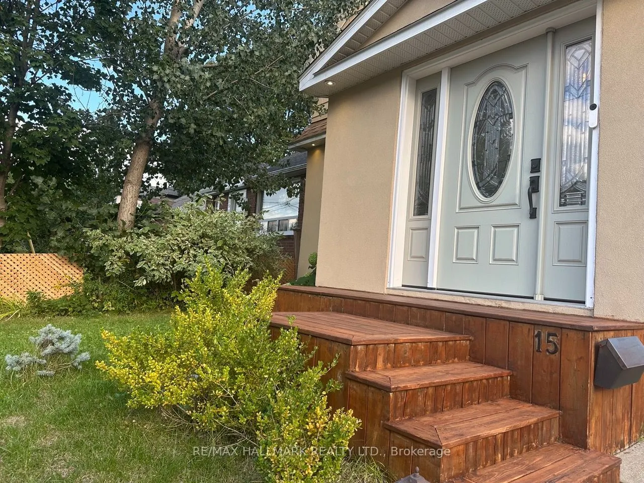 15 Daniels Street