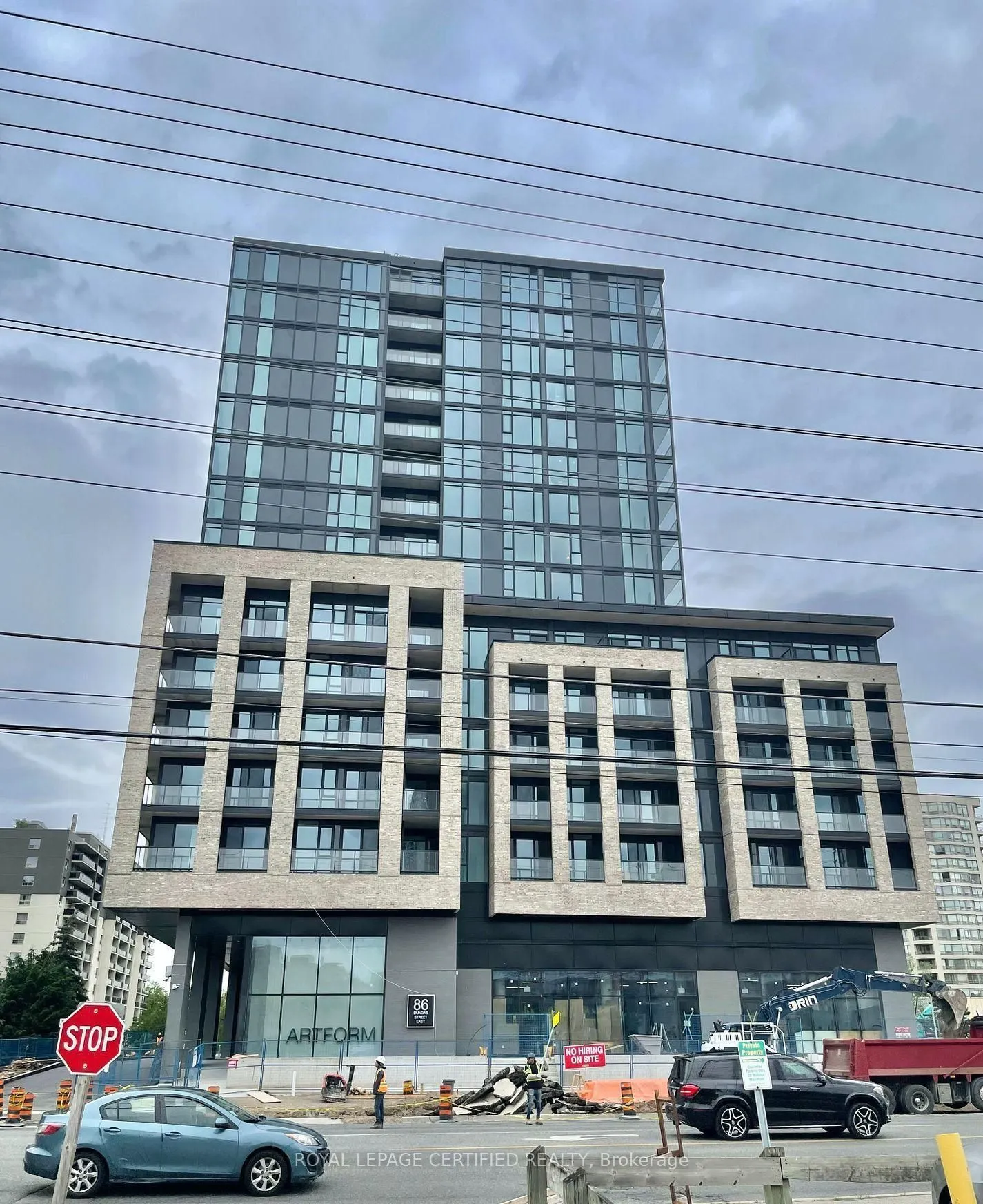 86 Dundas Street E #302