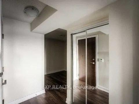 2 Eva Road #2221